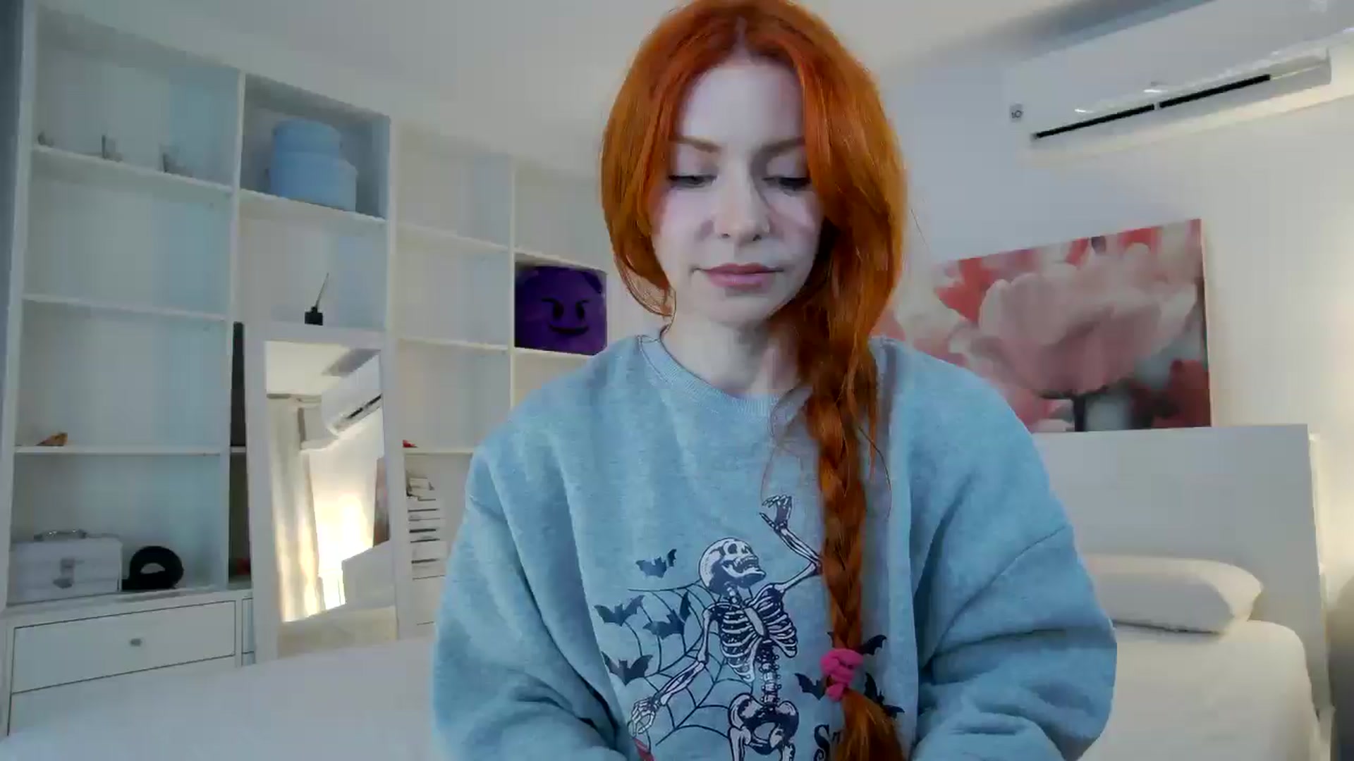 Gallery image thumbnail from TulipWhite's myfreecams stream on, 11/19/2025, 19:44 image 10 of 20