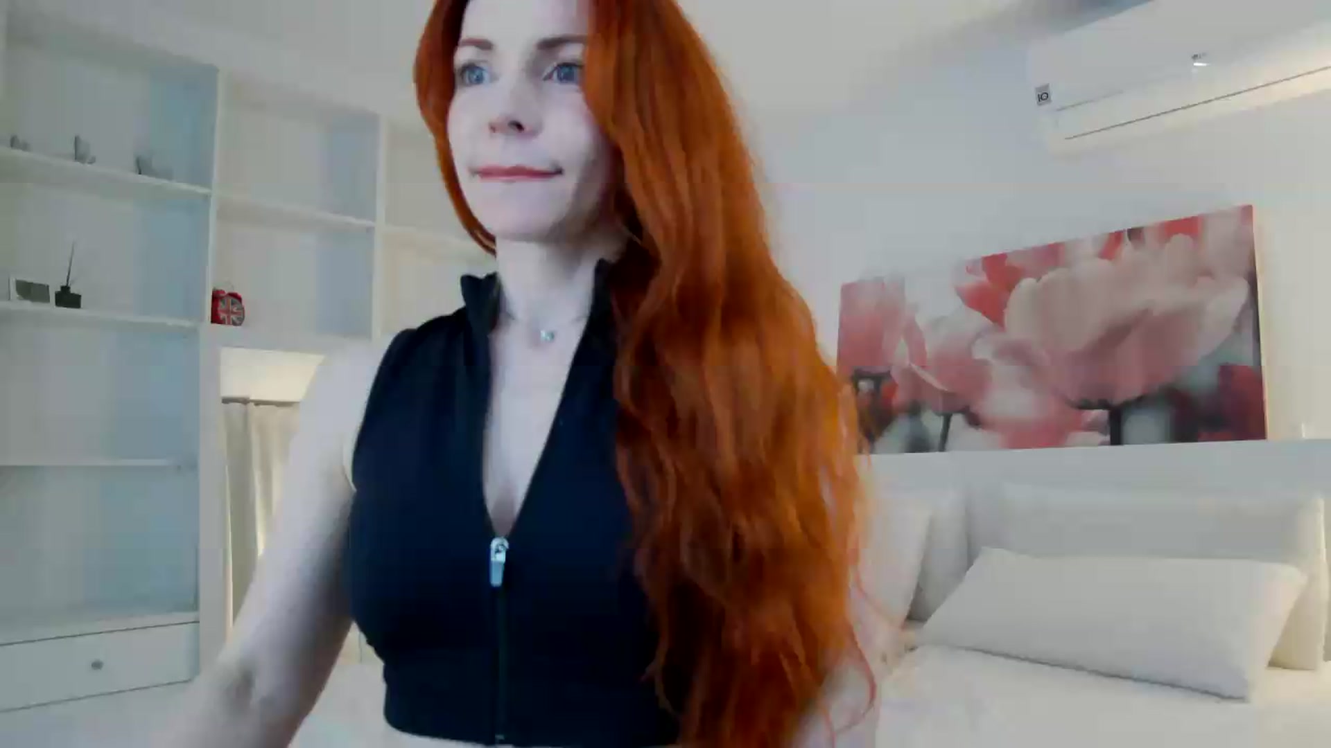 Gallery image thumbnail from TulipWhite's myfreecams stream on, 05/18/2026, 22:39 image 1 of 20