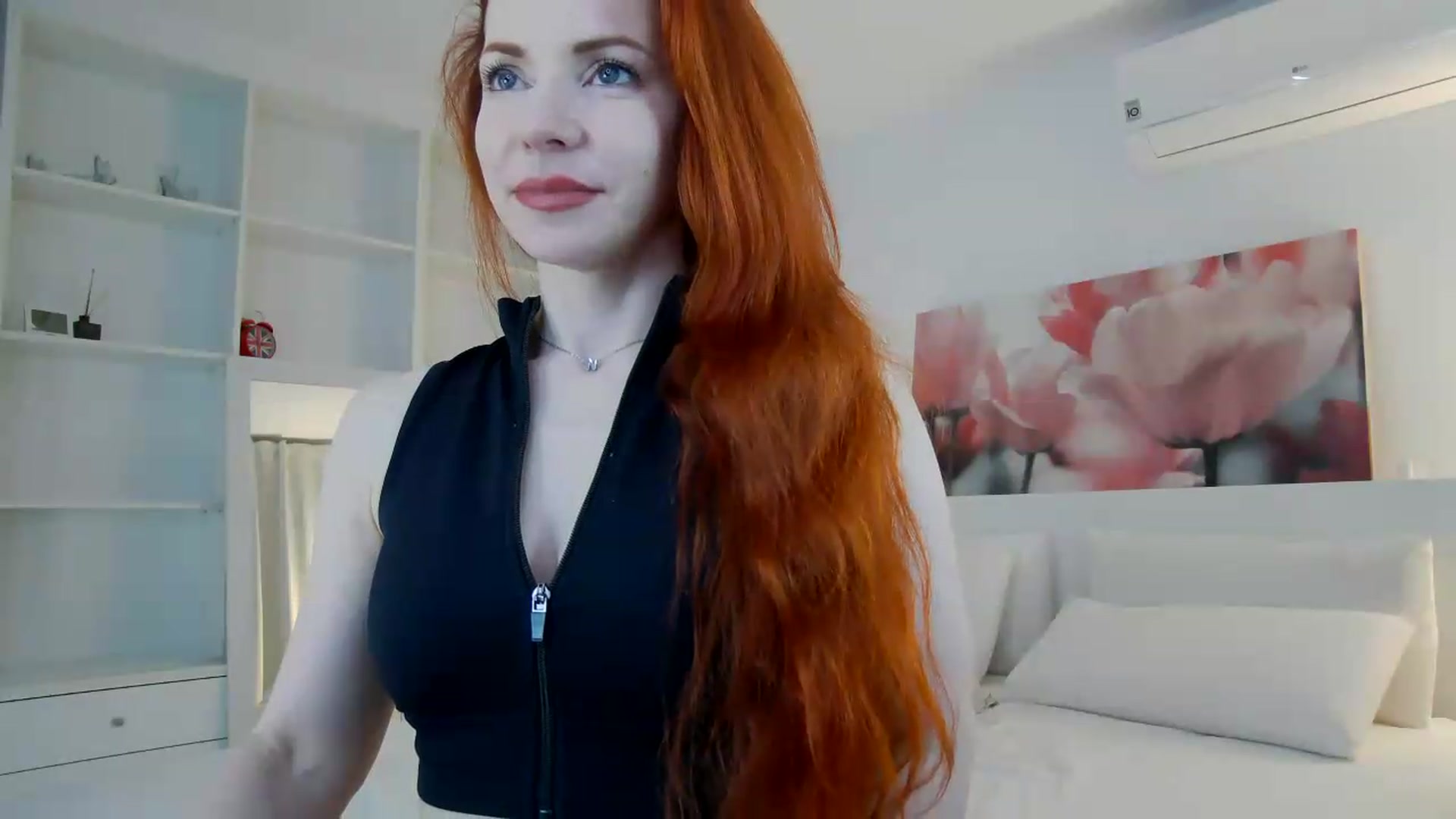 Gallery image thumbnail from TulipWhite's myfreecams stream on, 05/18/2026, 22:39 image 12 of 20