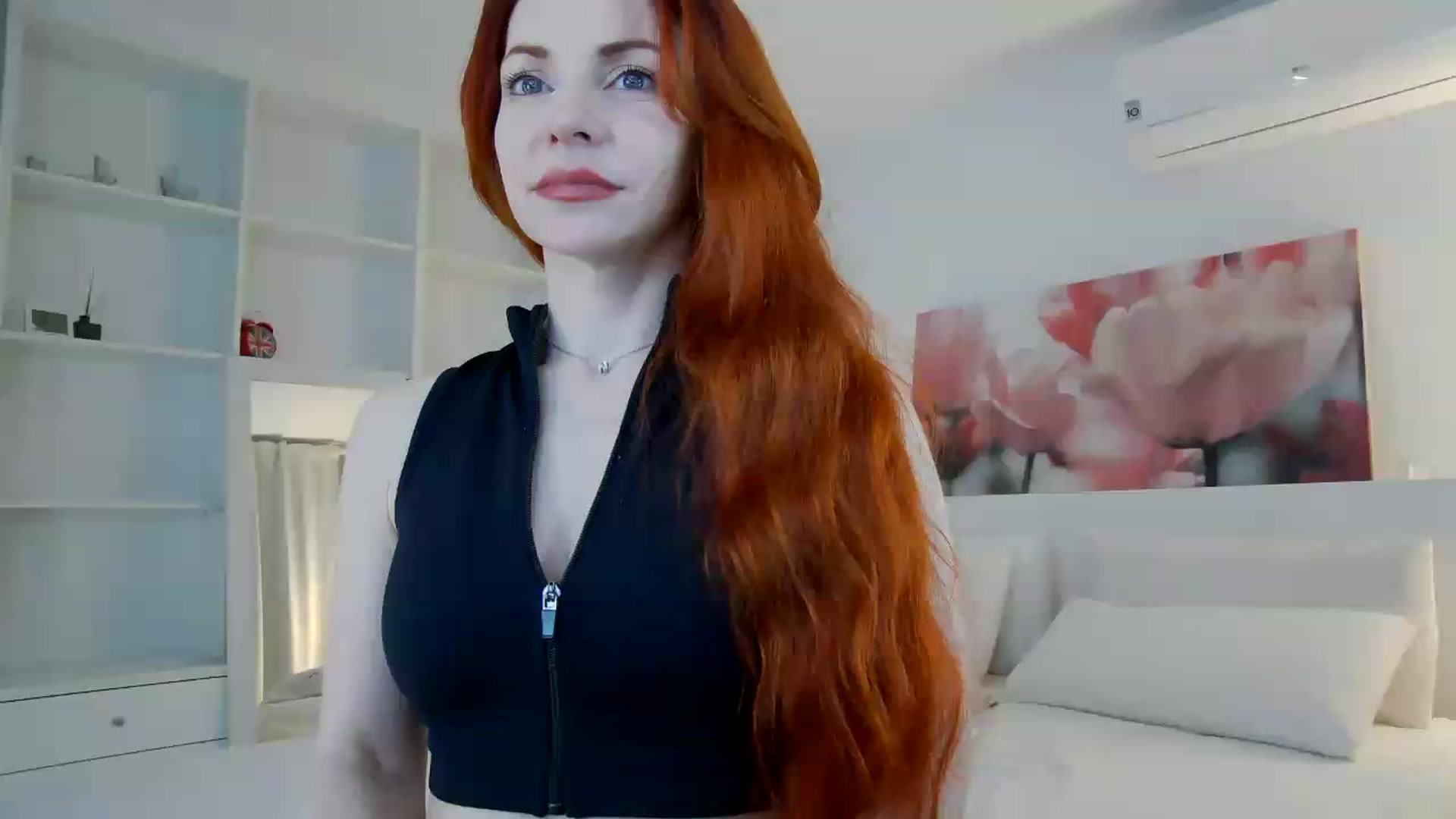 Gallery image thumbnail from TulipWhite's myfreecams stream on, 05/18/2026, 22:39 image 9 of 20