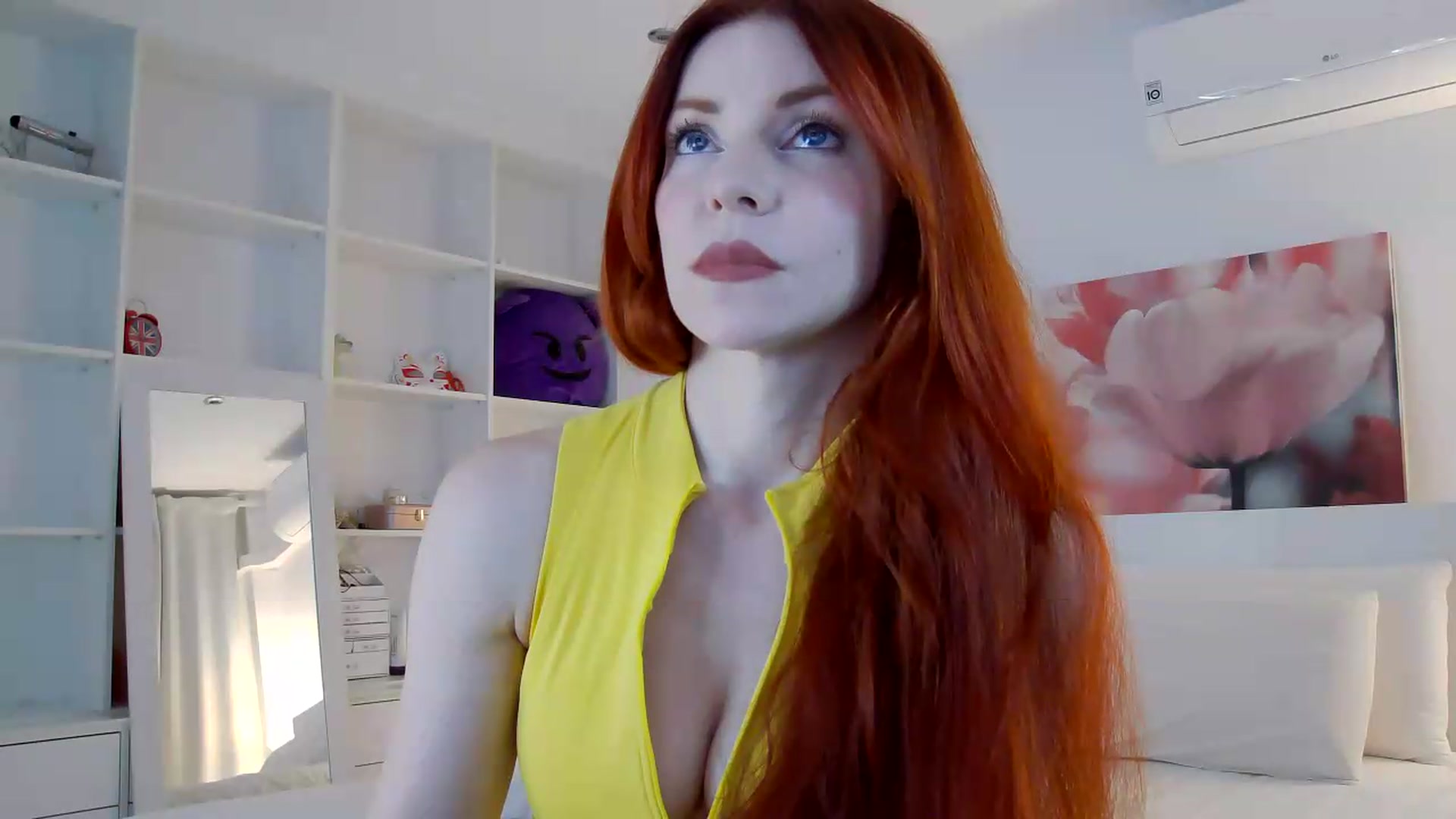 Gallery image thumbnail from TulipWhite's myfreecams stream on, 07/11/2026, 18:40 image 2 of 20