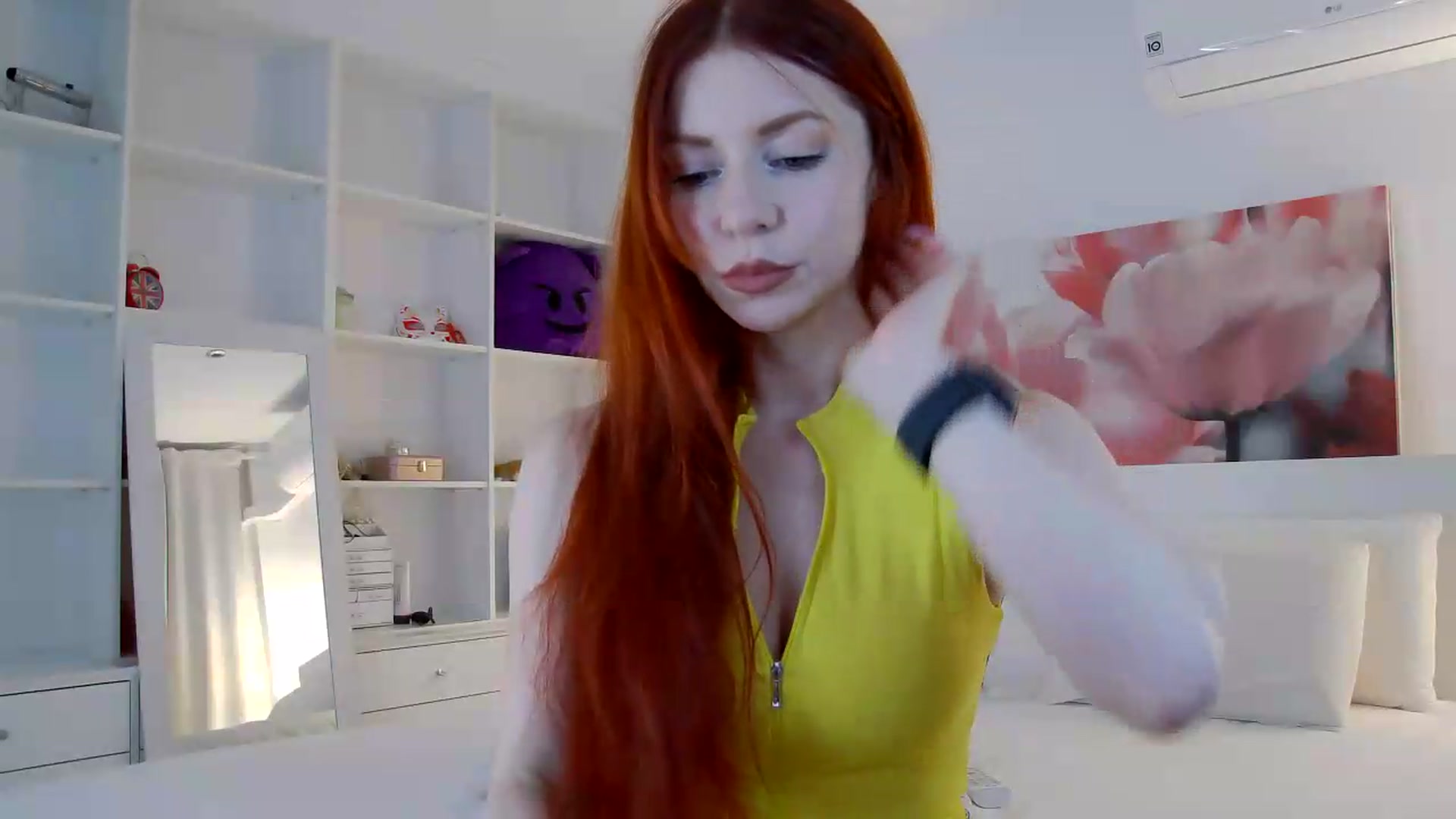 Gallery image thumbnail from TulipWhite's myfreecams stream on, 07/11/2026, 18:40 image 15 of 20