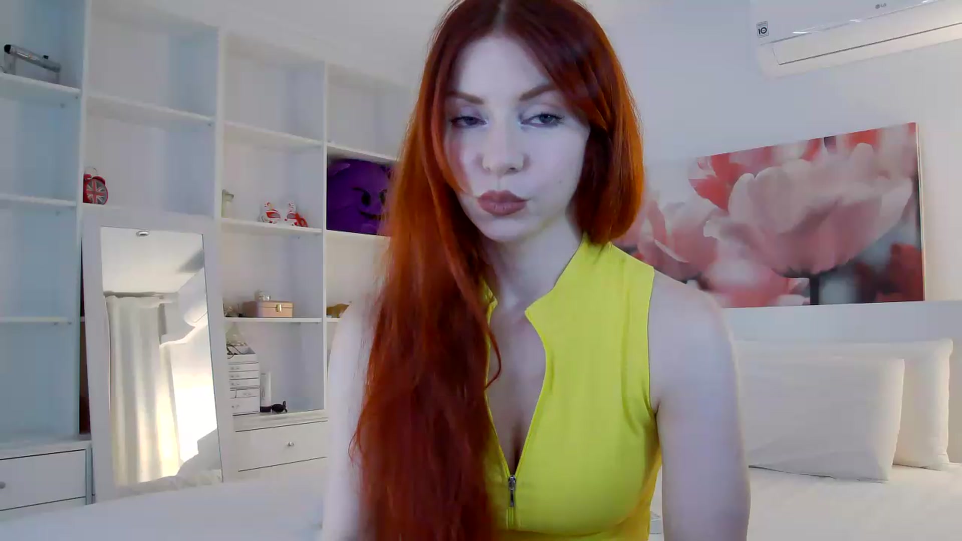 Gallery image thumbnail from TulipWhite's myfreecams stream on, 07/11/2026, 18:40 image 18 of 20