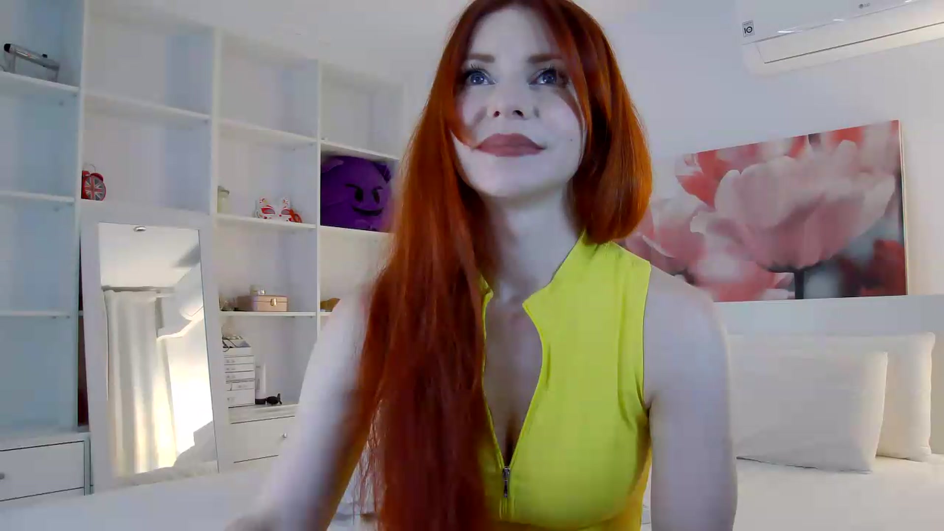 Gallery image thumbnail from TulipWhite's myfreecams stream on, 07/11/2026, 18:40 image 19 of 20