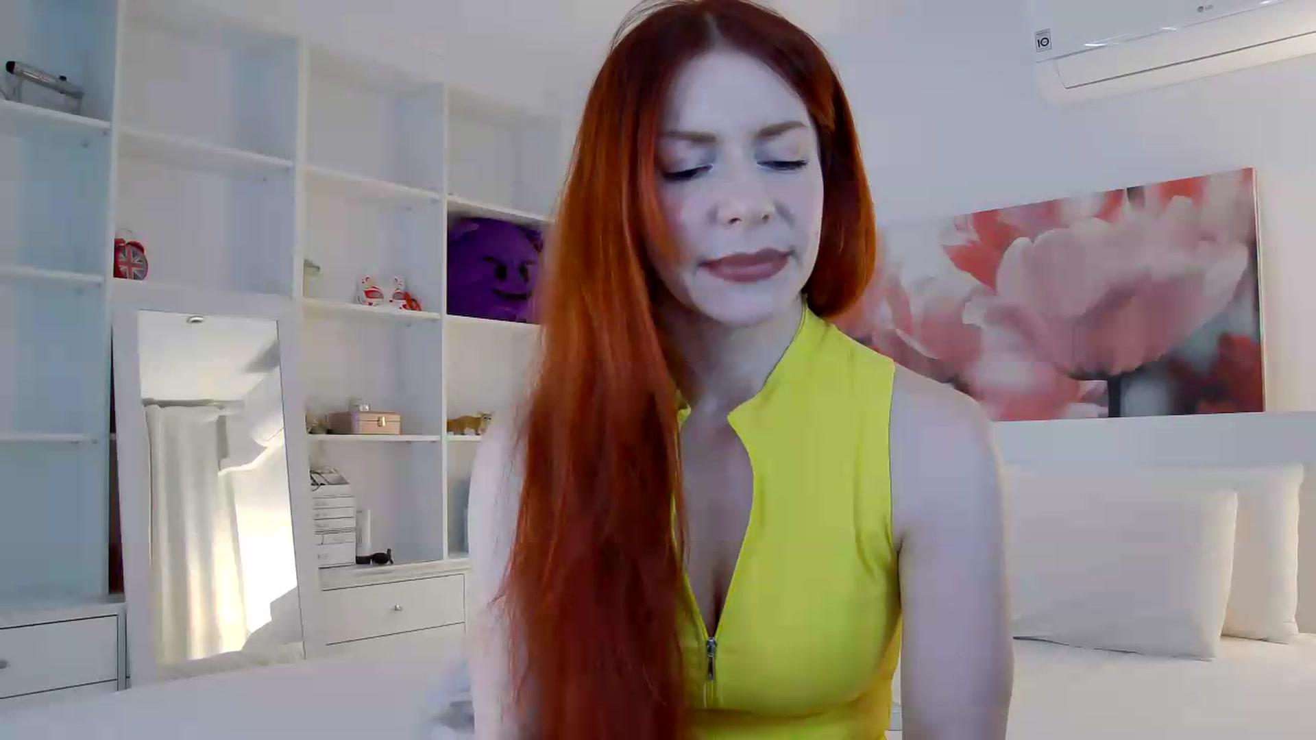 Gallery image thumbnail from TulipWhite's myfreecams stream on, 07/11/2026, 18:40 image 16 of 20
