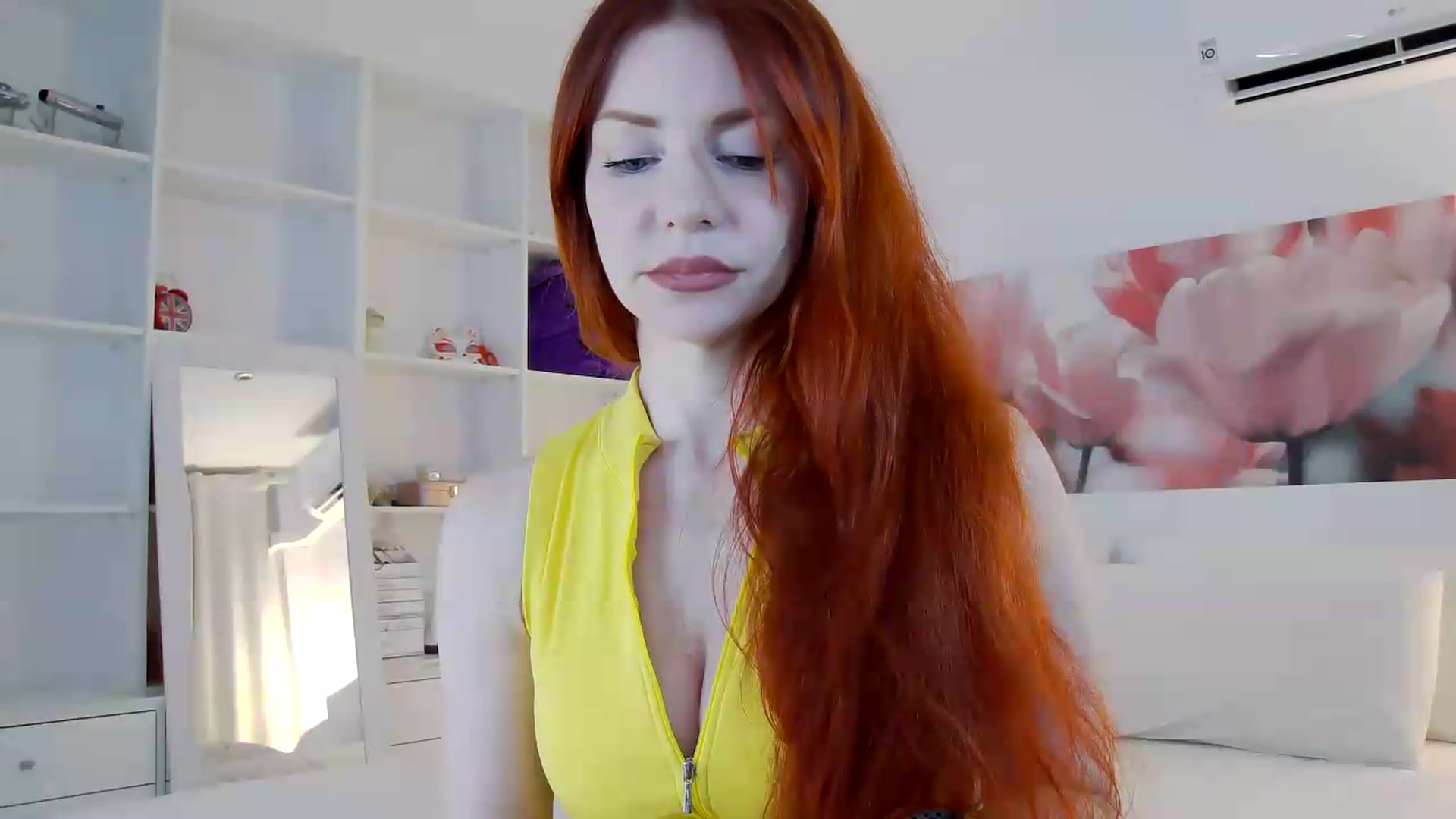 Gallery image thumbnail from TulipWhite's myfreecams stream on, 07/11/2026, 20:19 image 9 of 20