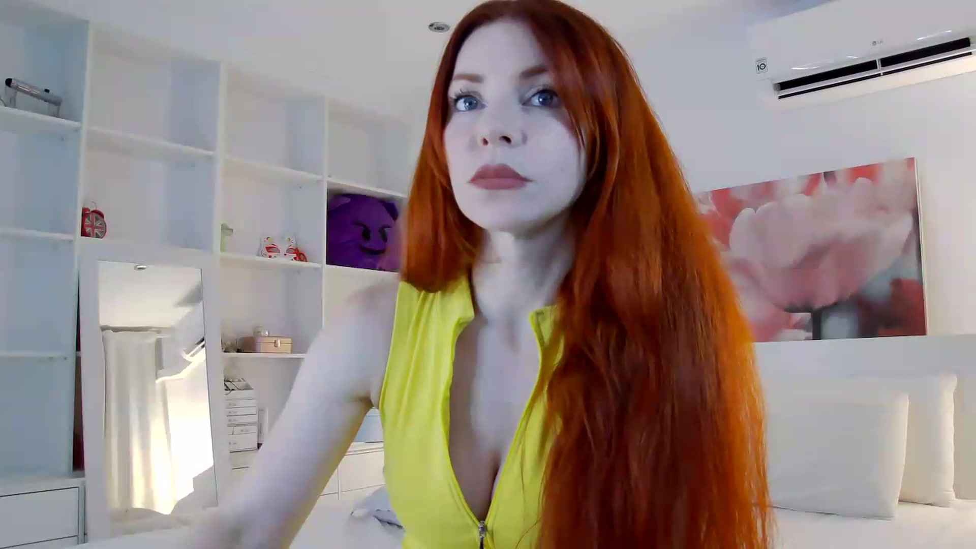 Gallery image thumbnail from TulipWhite's myfreecams stream on, 07/11/2026, 20:19 image 13 of 20