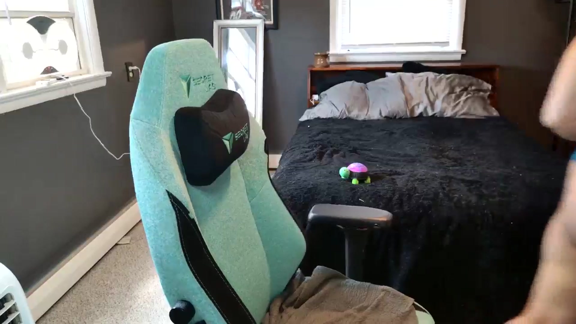 Gallery image thumbnail from Turnip's myfreecams stream on, 07/13/2024, 18:34 image 11 of 20