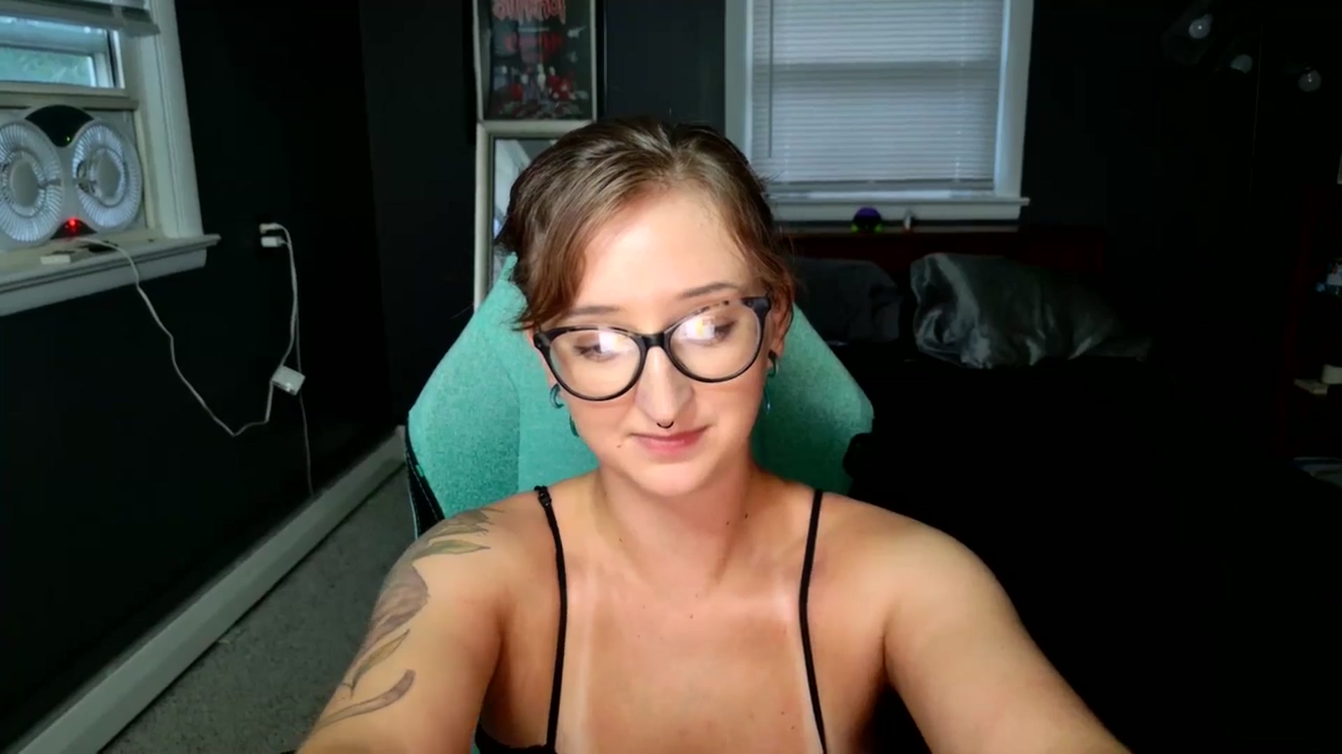 Gallery image thumbnail from Turnip's myfreecams stream on, 07/19/2024, 24:36 image 18 of 20