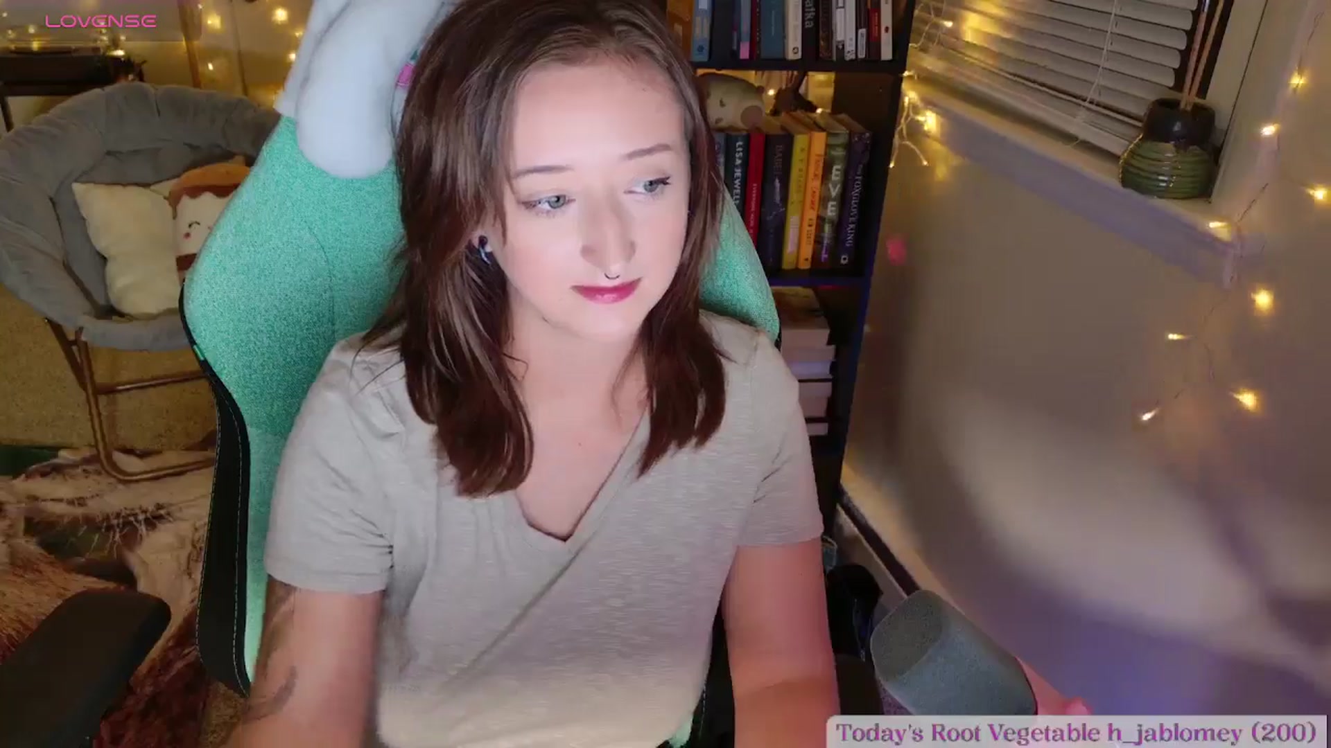 Gallery image thumbnail from Turnip's myfreecams stream on, 08/20/2024, 02:24 image 11 of 20
