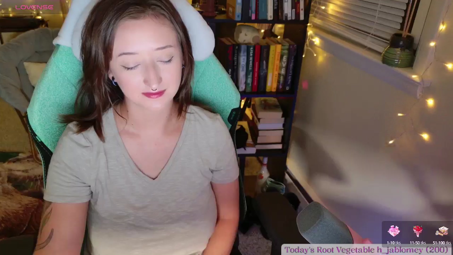 Gallery image thumbnail from Turnip's myfreecams stream on, 08/20/2024, 02:24 image 12 of 20