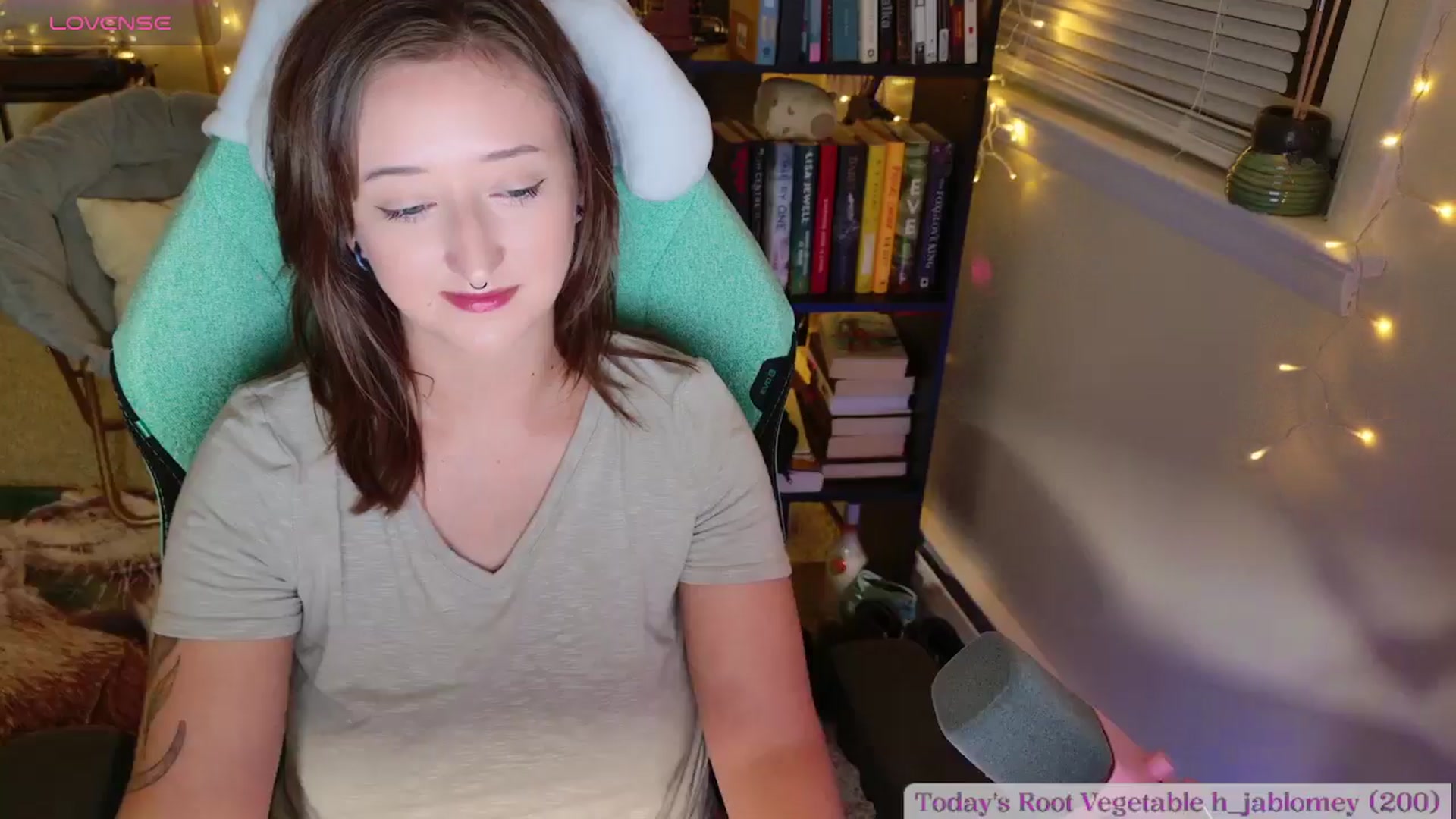 Gallery image thumbnail from Turnip's myfreecams stream on, 08/20/2024, 02:24 image 14 of 20