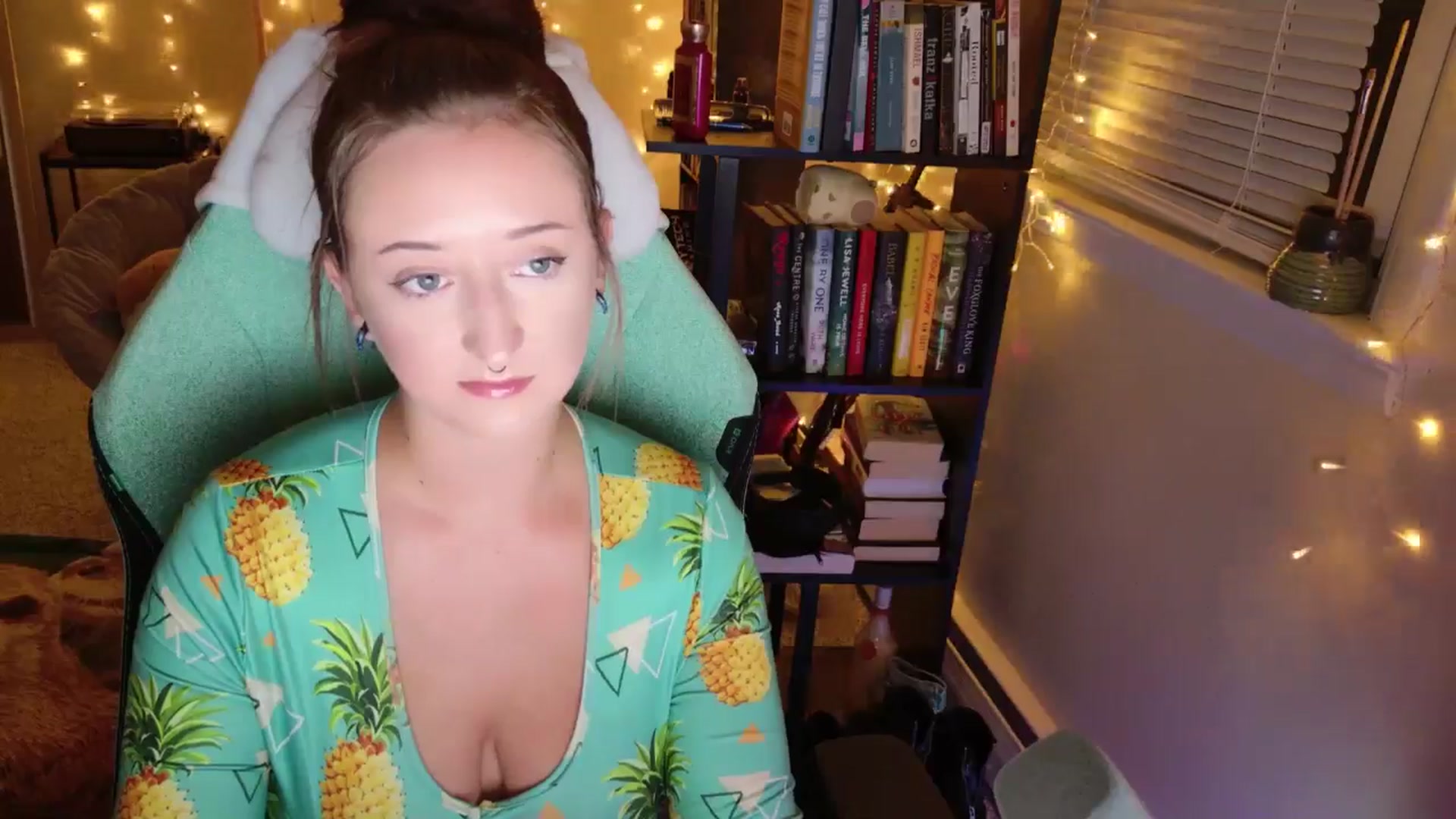 Gallery image thumbnail from Turnip's myfreecams stream on, 08/22/2024, 03:54 image 7 of 20