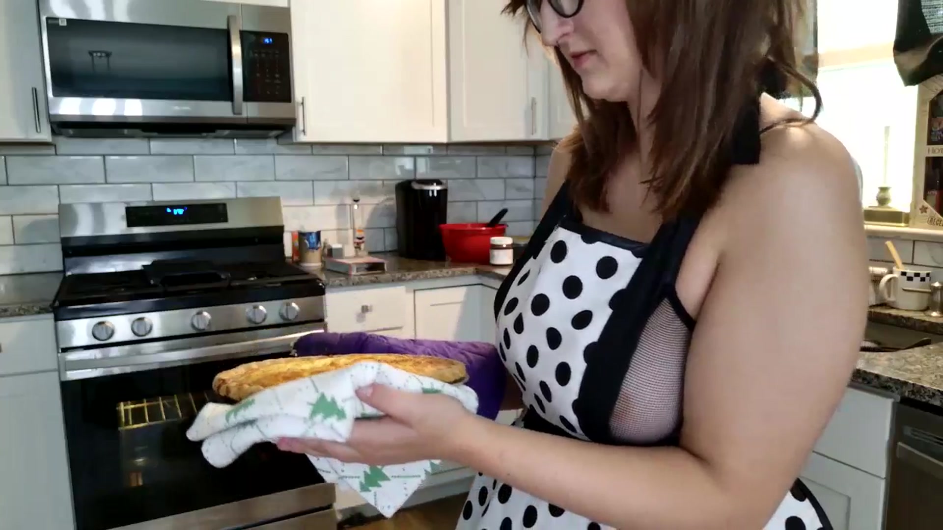 Gallery image thumbnail from Turnip's myfreecams stream on, 08/31/2024, 18:53 image 11 of 20