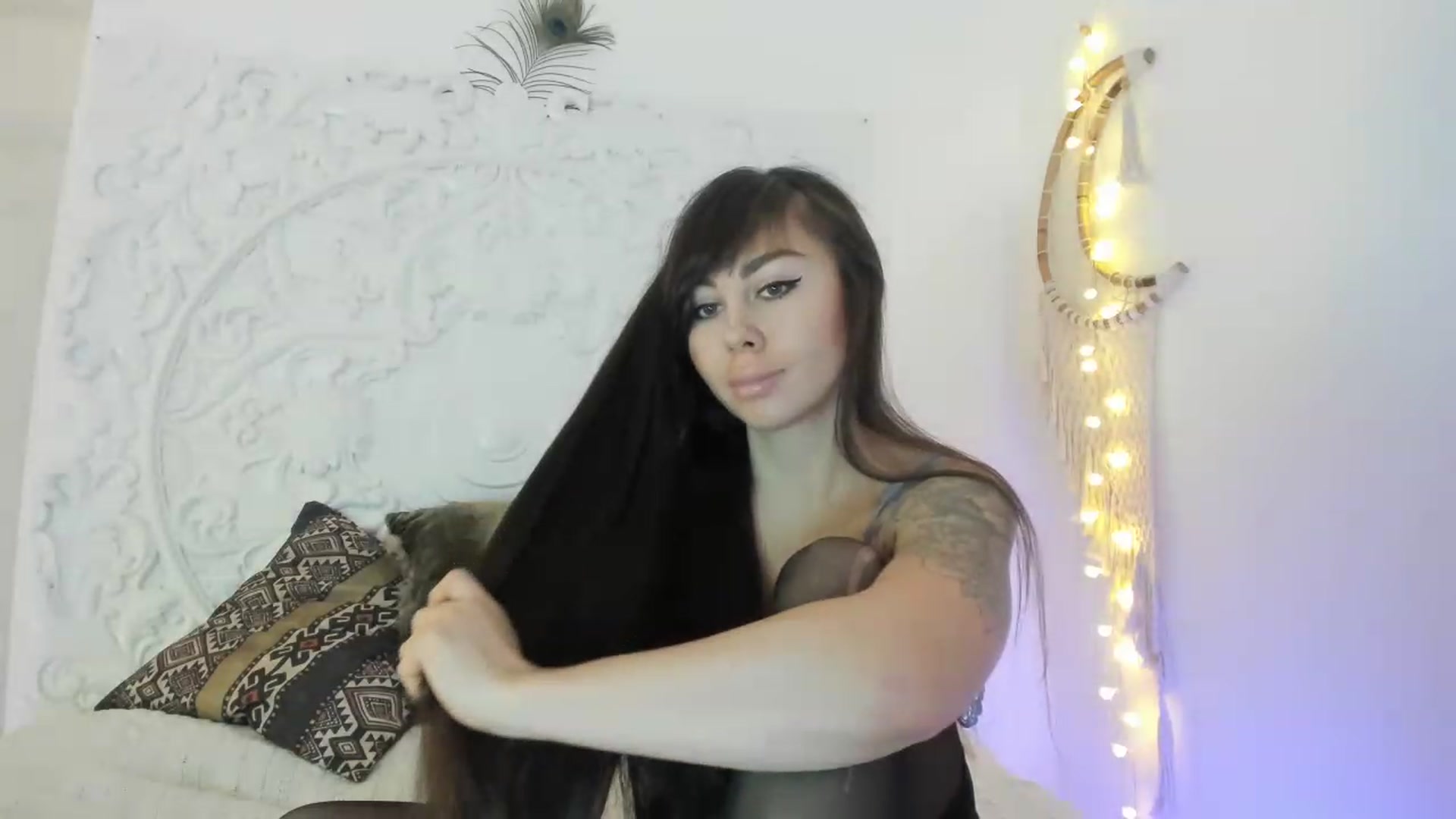 Gallery image thumbnail from Tuttifrutti__'s myfreecams stream on, 04/23/2023, 05:49 image 14 of 20