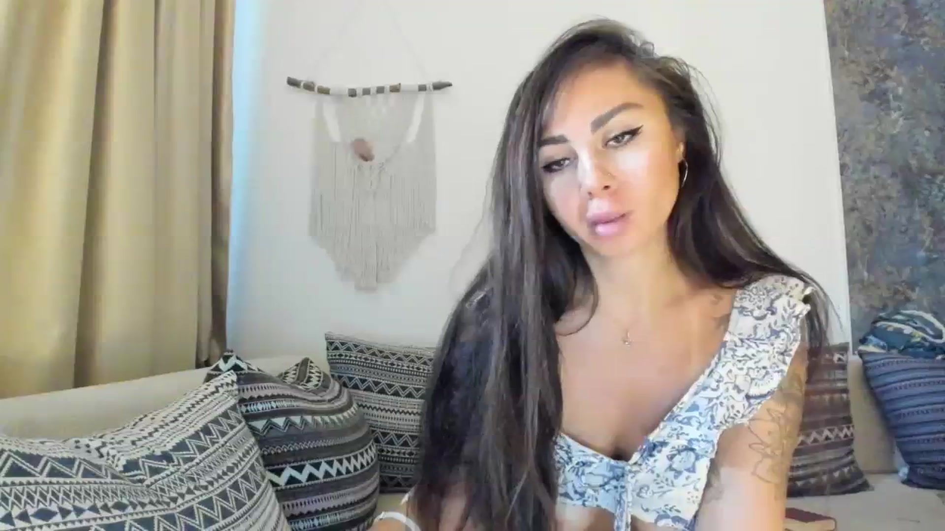 Gallery image thumbnail from Tuttifrutti__'s myfreecams stream on, 08/06/2023, 05:55 image 16 of 20