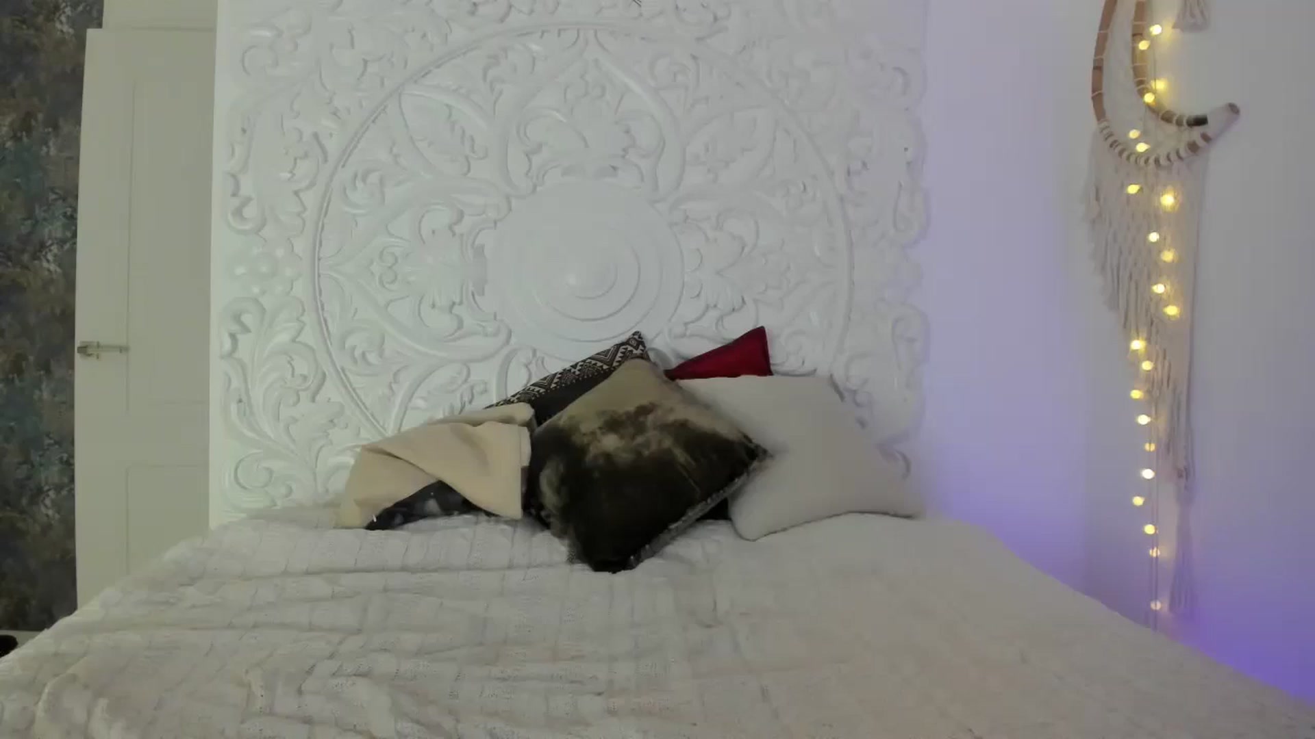 Gallery image thumbnail from Tuttifrutti__'s myfreecams stream on, 05/04/2024, 07:03 image 4 of 20