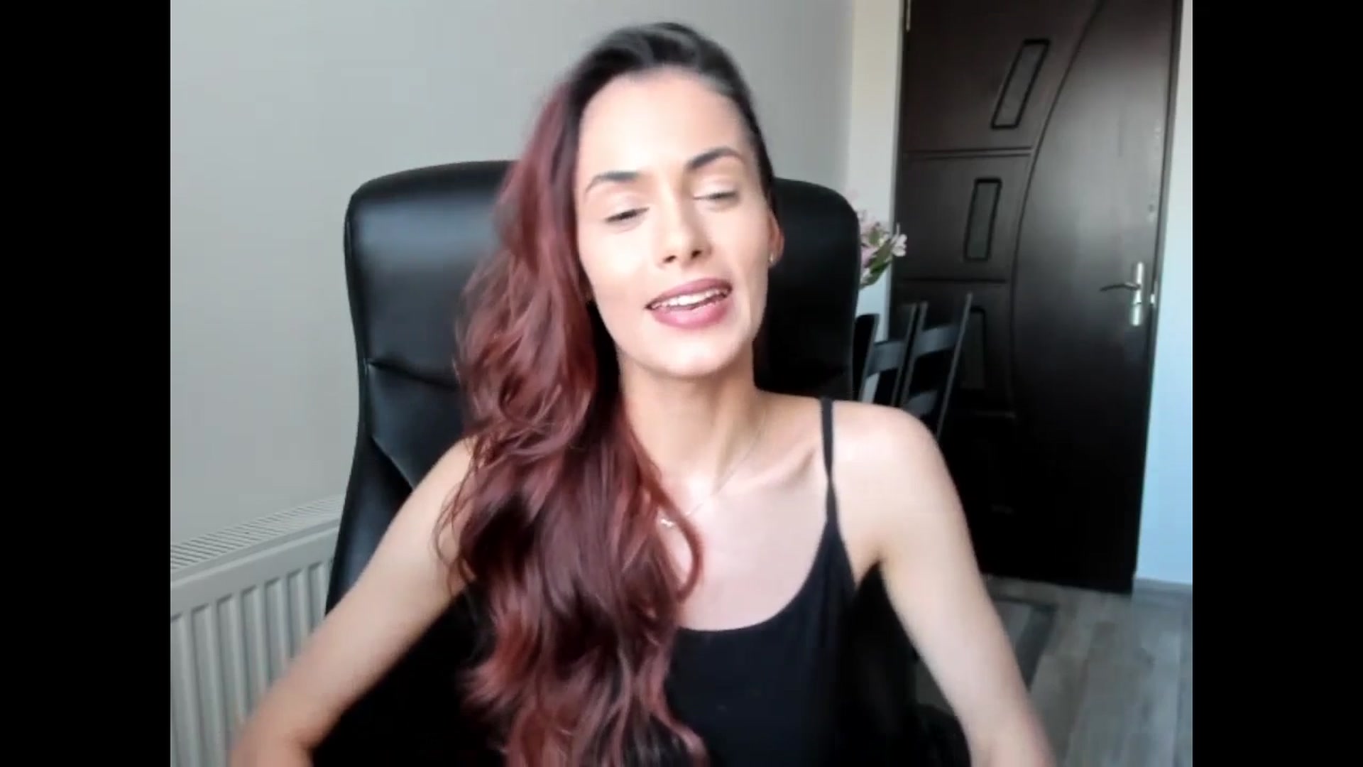 Gallery image thumbnail from Tweety_'s myfreecams stream on, 02/20/2025, 15:49 image 11 of 20