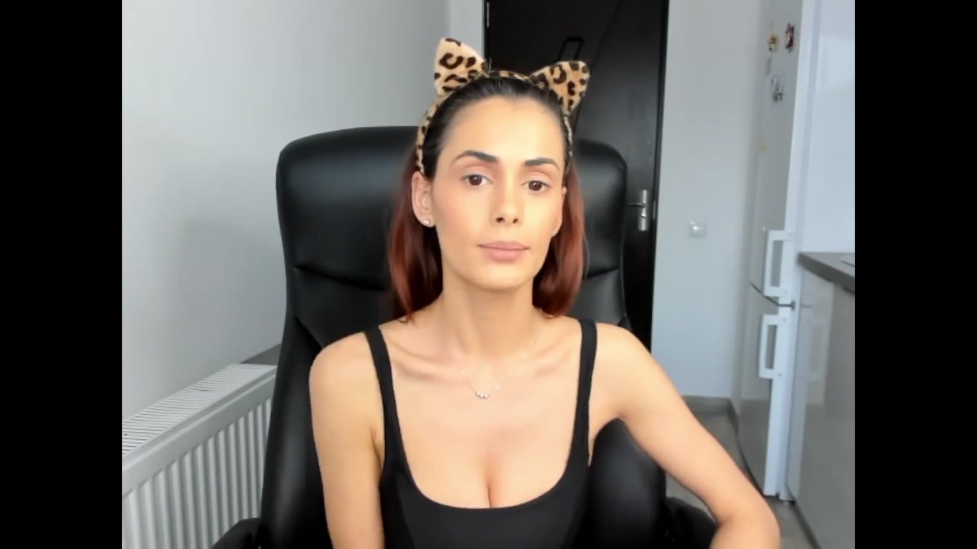Gallery image thumbnail from Tweety_'s myfreecams stream on, 03/25/2025, 16:32 image 18 of 20