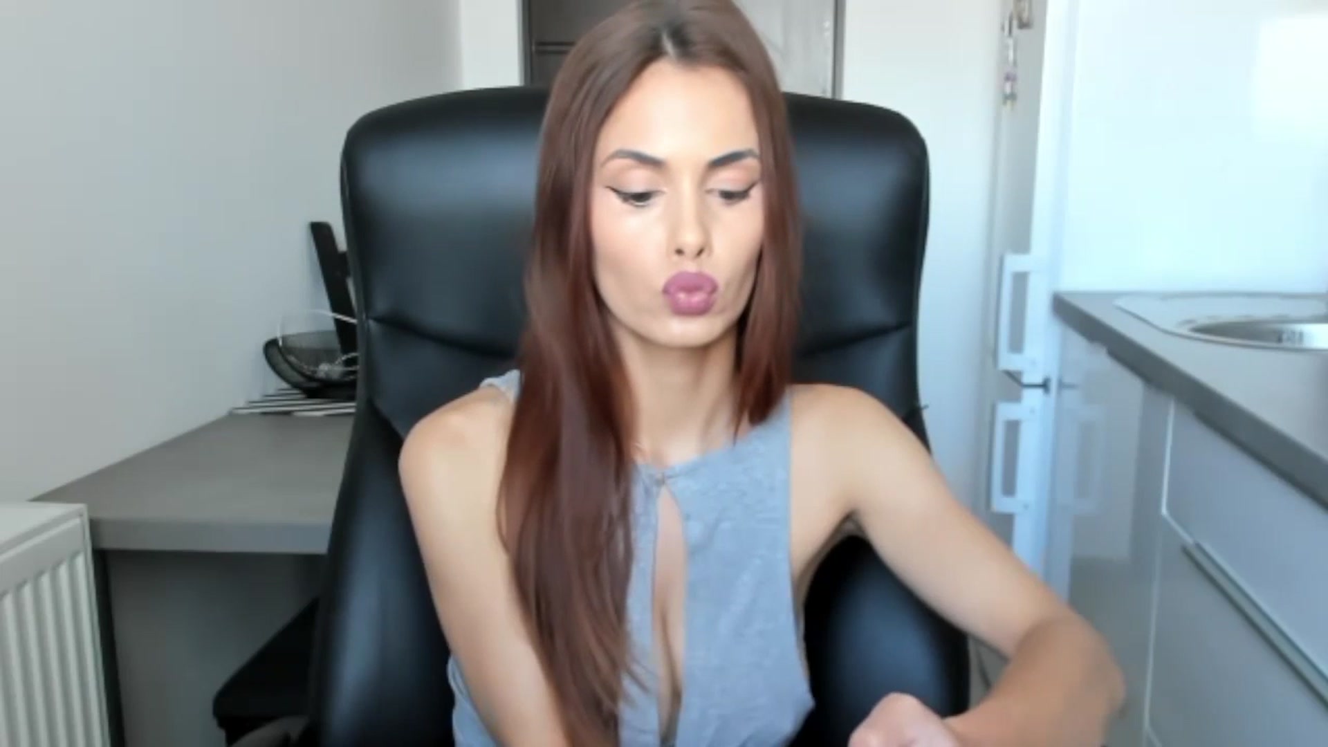 Gallery image thumbnail from Tweety_'s myfreecams stream on, 05/10/2025, 12:07 image 10 of 20