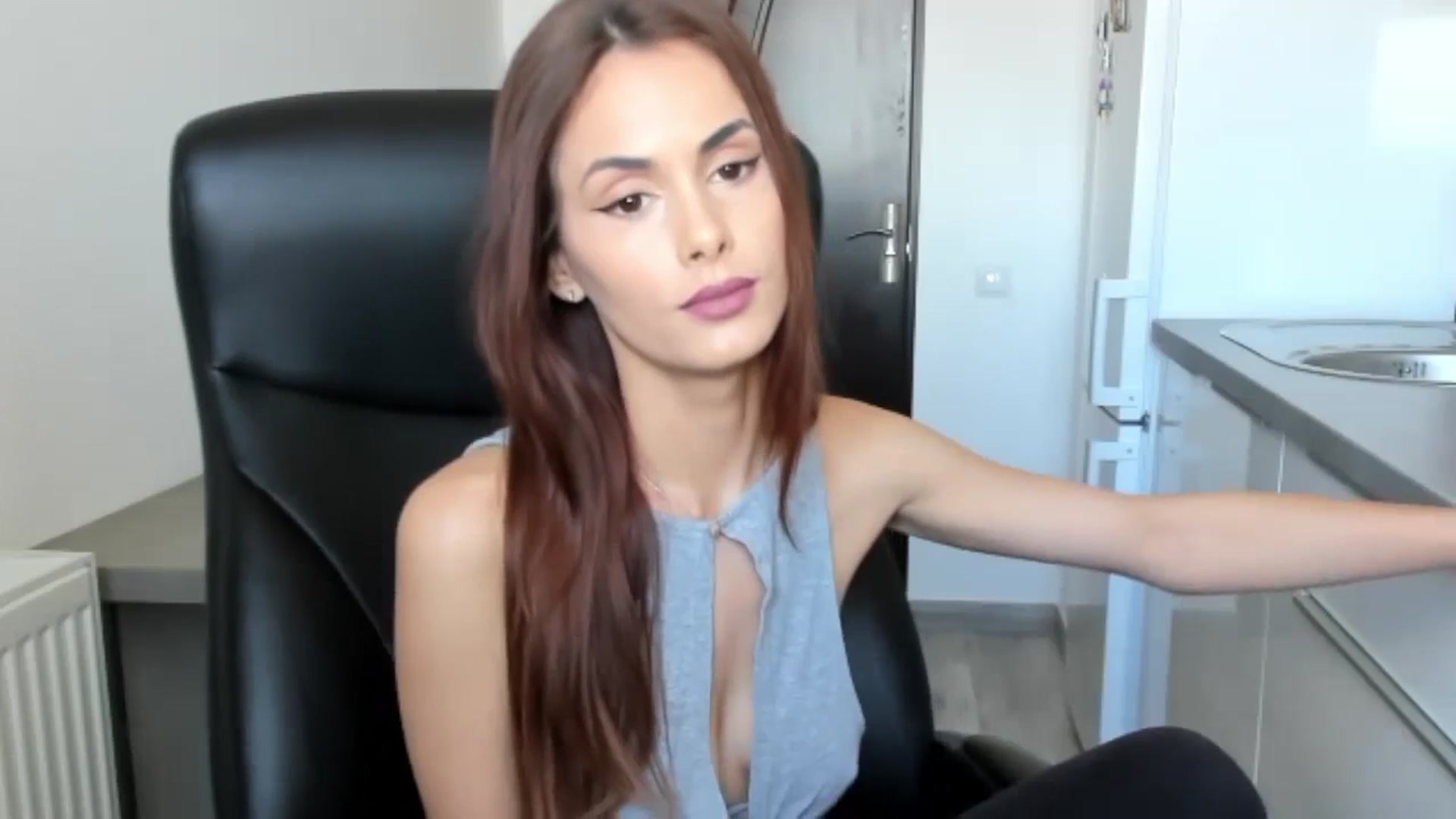 Gallery image thumbnail from Tweety_'s myfreecams stream on, 05/10/2025, 12:07 image 18 of 20