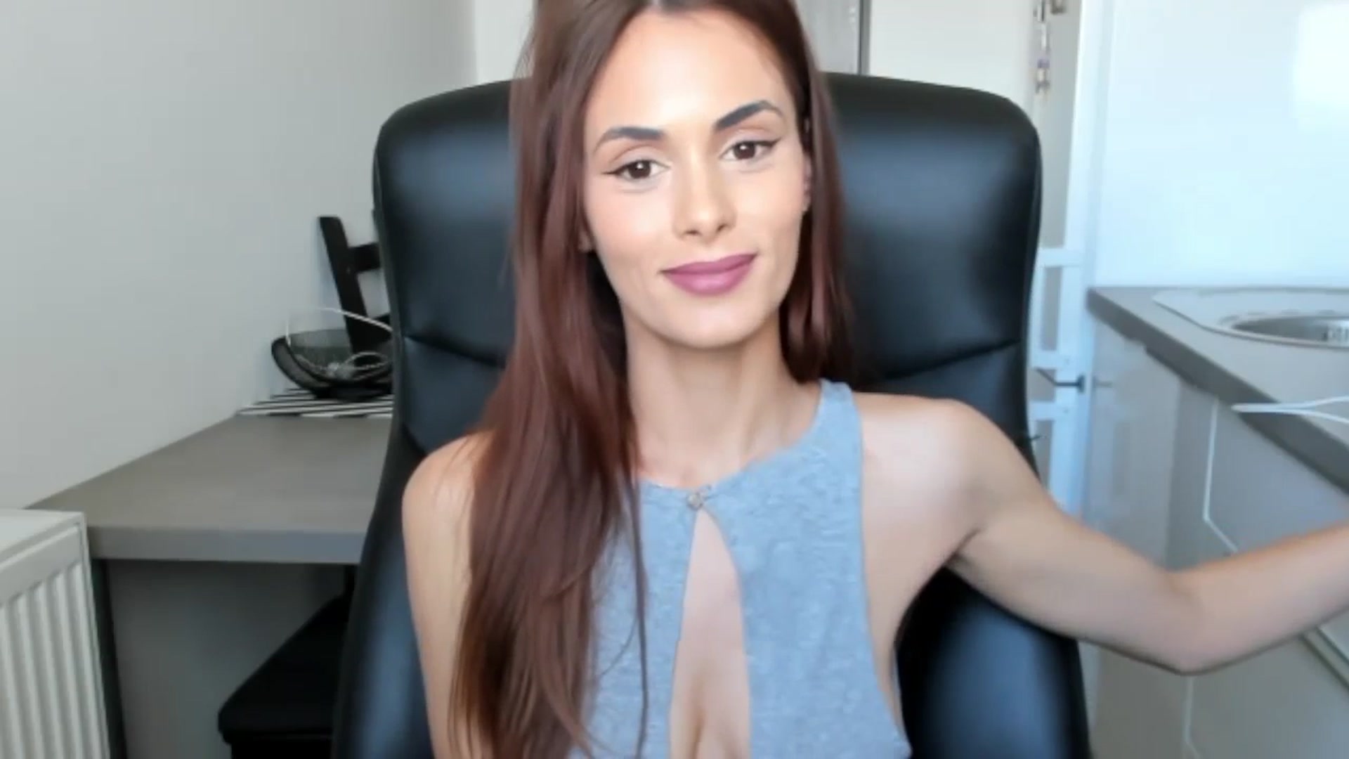 Gallery image thumbnail from Tweety_'s myfreecams stream on, 05/10/2025, 14:11 image 3 of 20