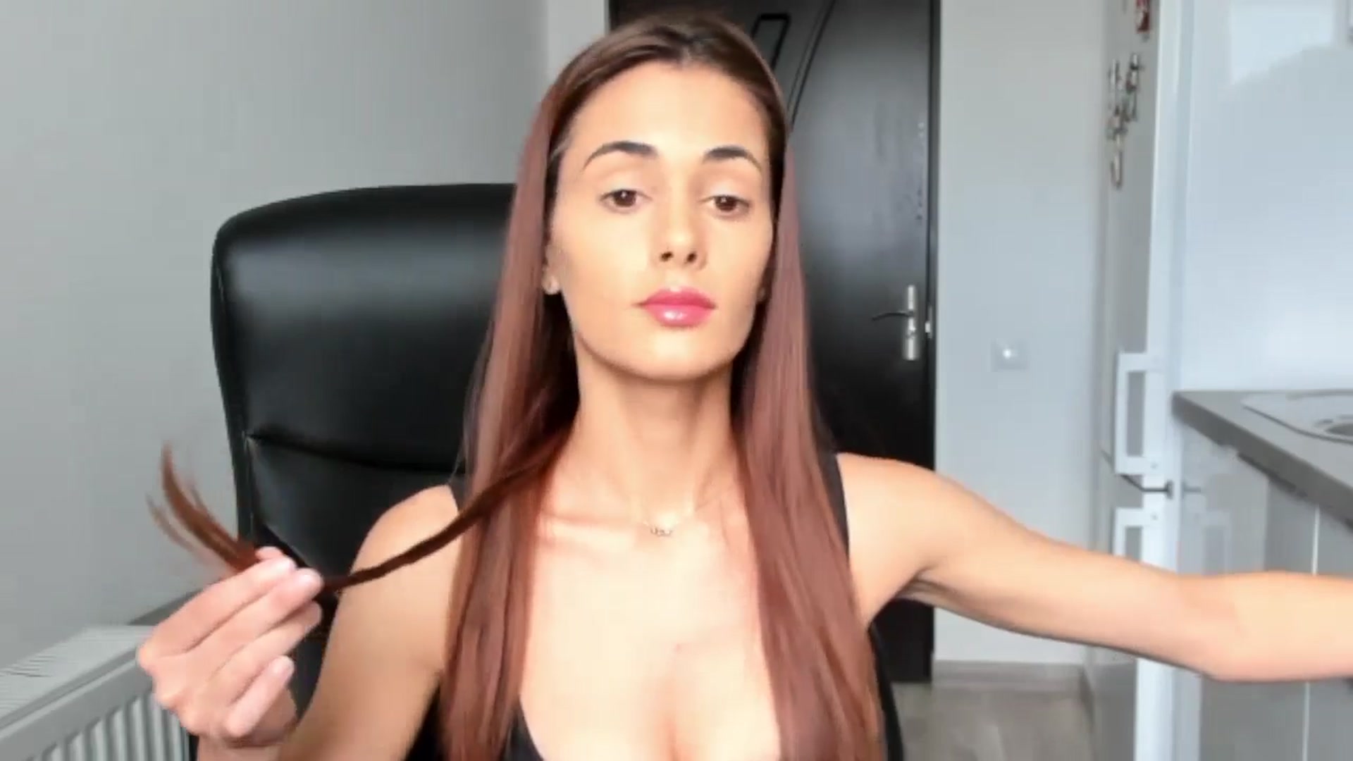 Gallery image thumbnail from Tweety_'s myfreecams stream on, 05/20/2025, 12:12 image 5 of 20