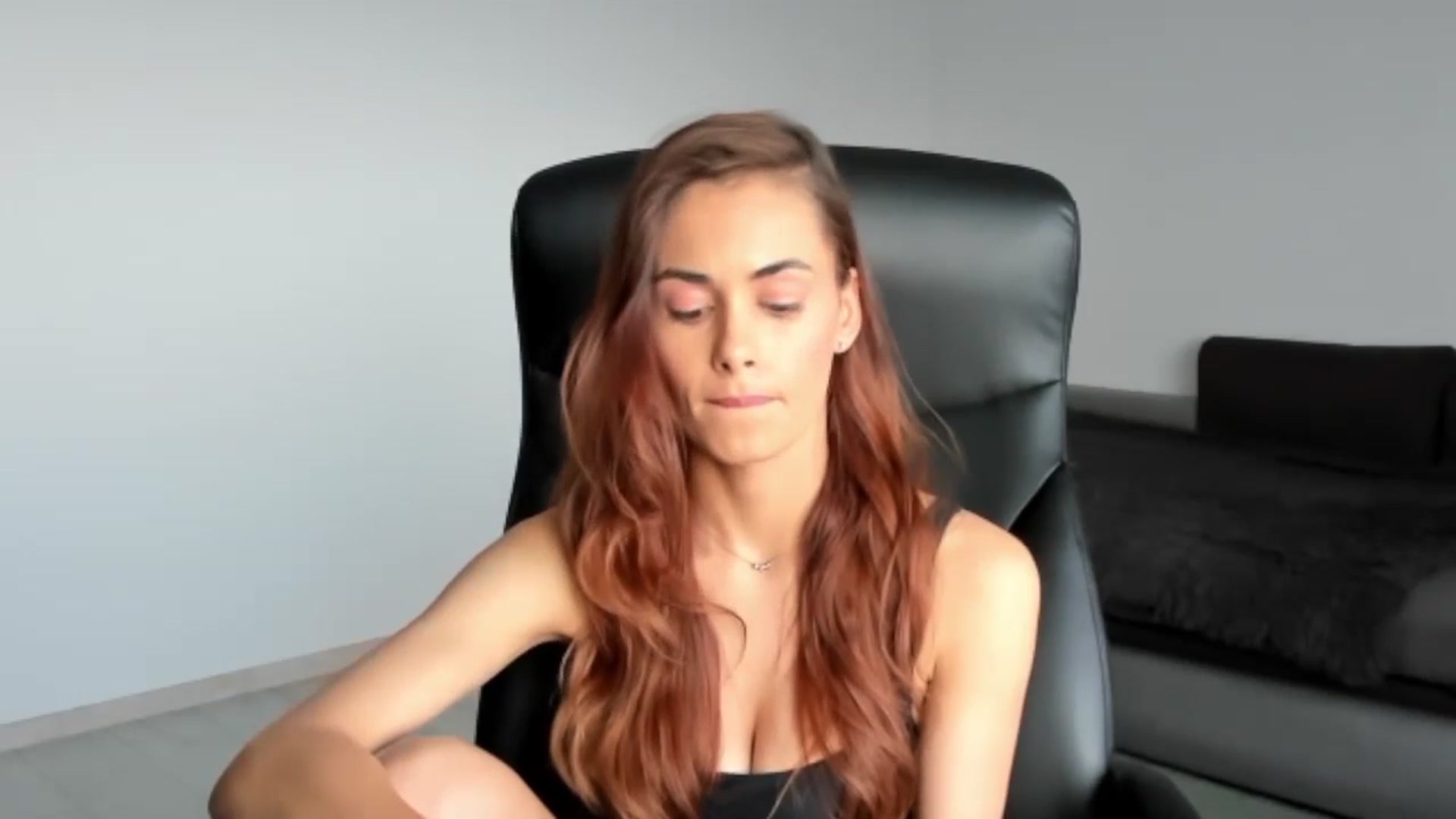 Gallery image thumbnail from Tweety_'s myfreecams stream on, 06/07/2025, 16:19 image 13 of 20
