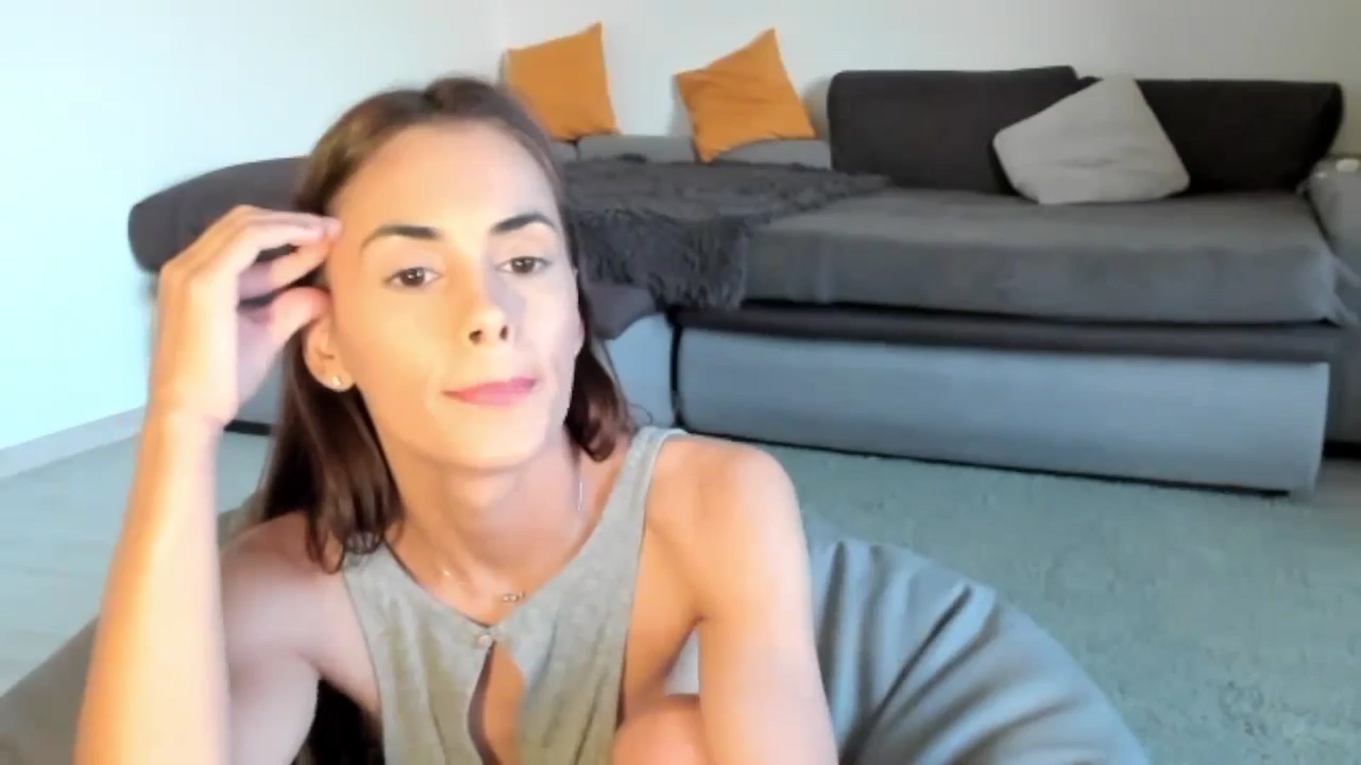 Gallery image thumbnail from Tweety_'s myfreecams stream on, 06/15/2025, 18:37 image 15 of 20