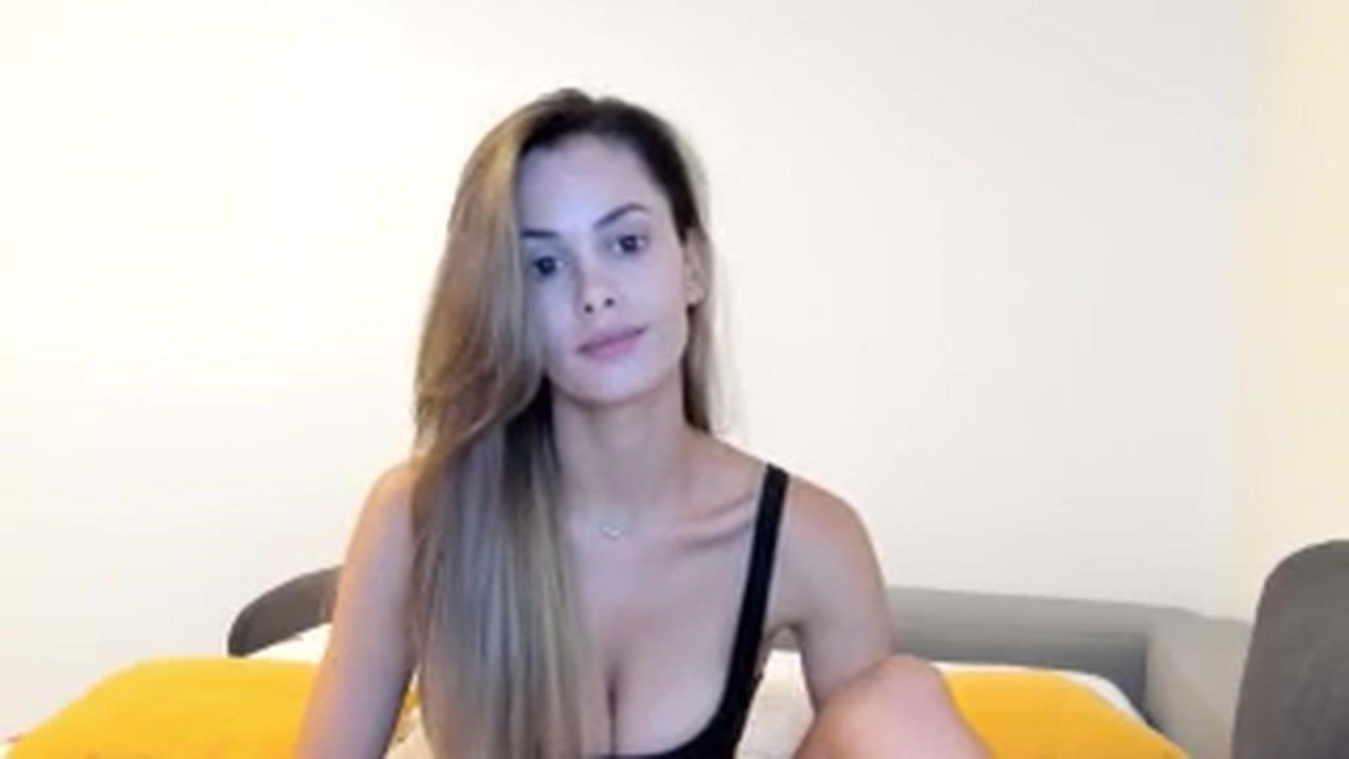 Gallery image thumbnail from Tweety_'s myfreecams stream on, 09/10/2025, 21:08 image 15 of 20