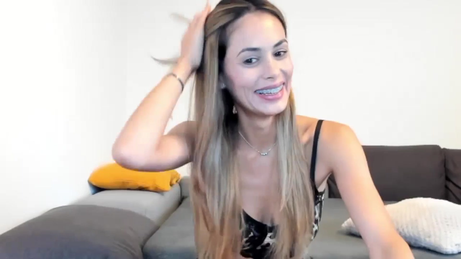 Gallery image thumbnail from Tweety_'s myfreecams stream on, 09/11/2025, 15:13 image 12 of 20