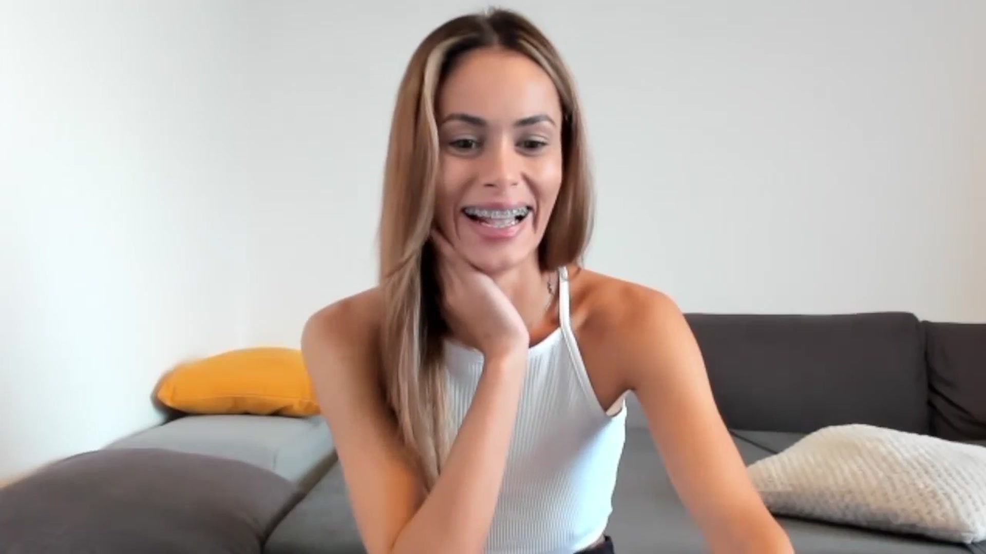 Gallery image thumbnail from Tweety_'s myfreecams stream on, 09/12/2025, 13:21 image 12 of 20