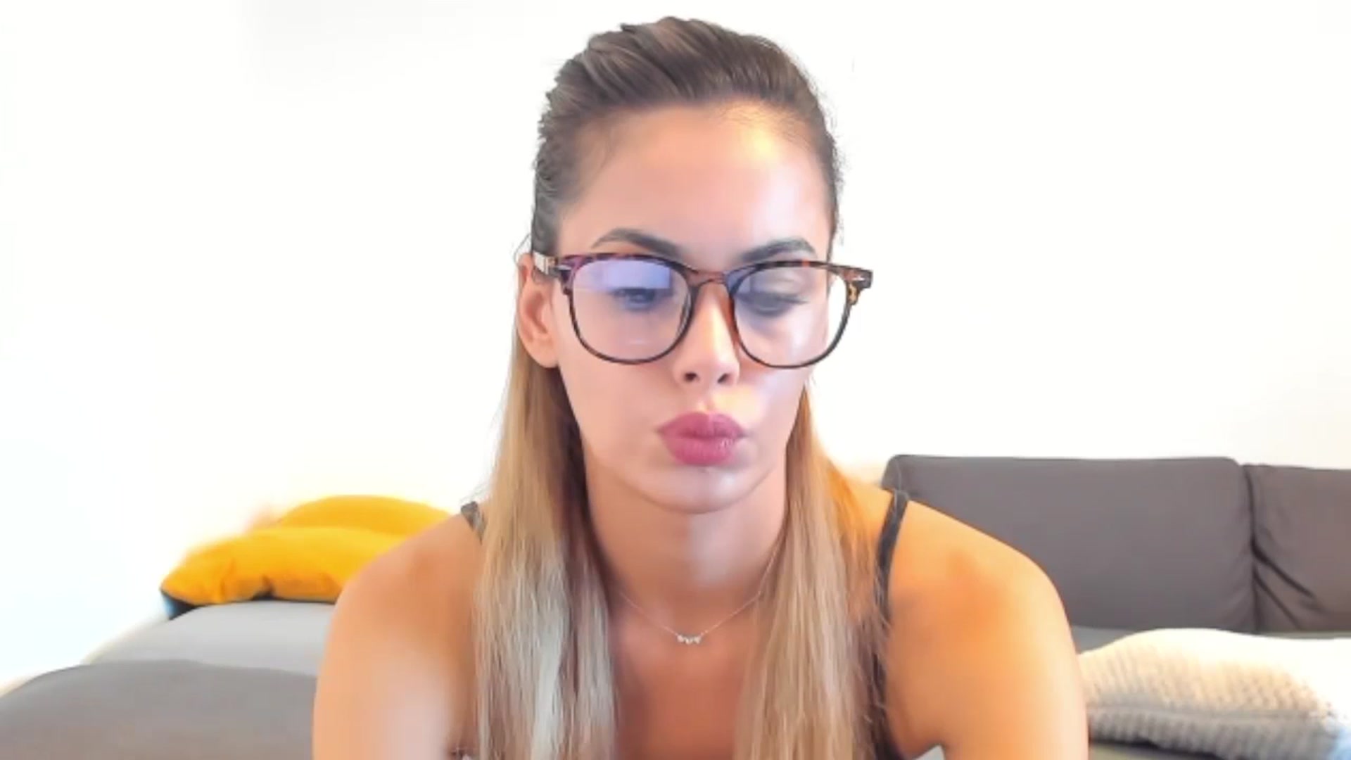 Gallery image thumbnail from Tweety_'s myfreecams stream on, 10/10/2025, 13:15 image 15 of 20