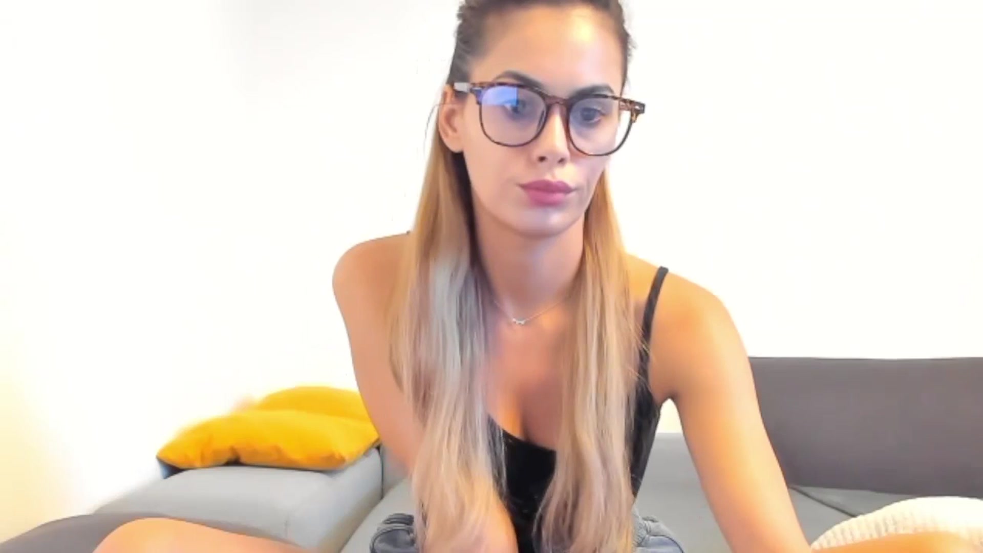 Gallery image thumbnail from Tweety_'s myfreecams stream on, 10/10/2025, 14:15 image 12 of 20
