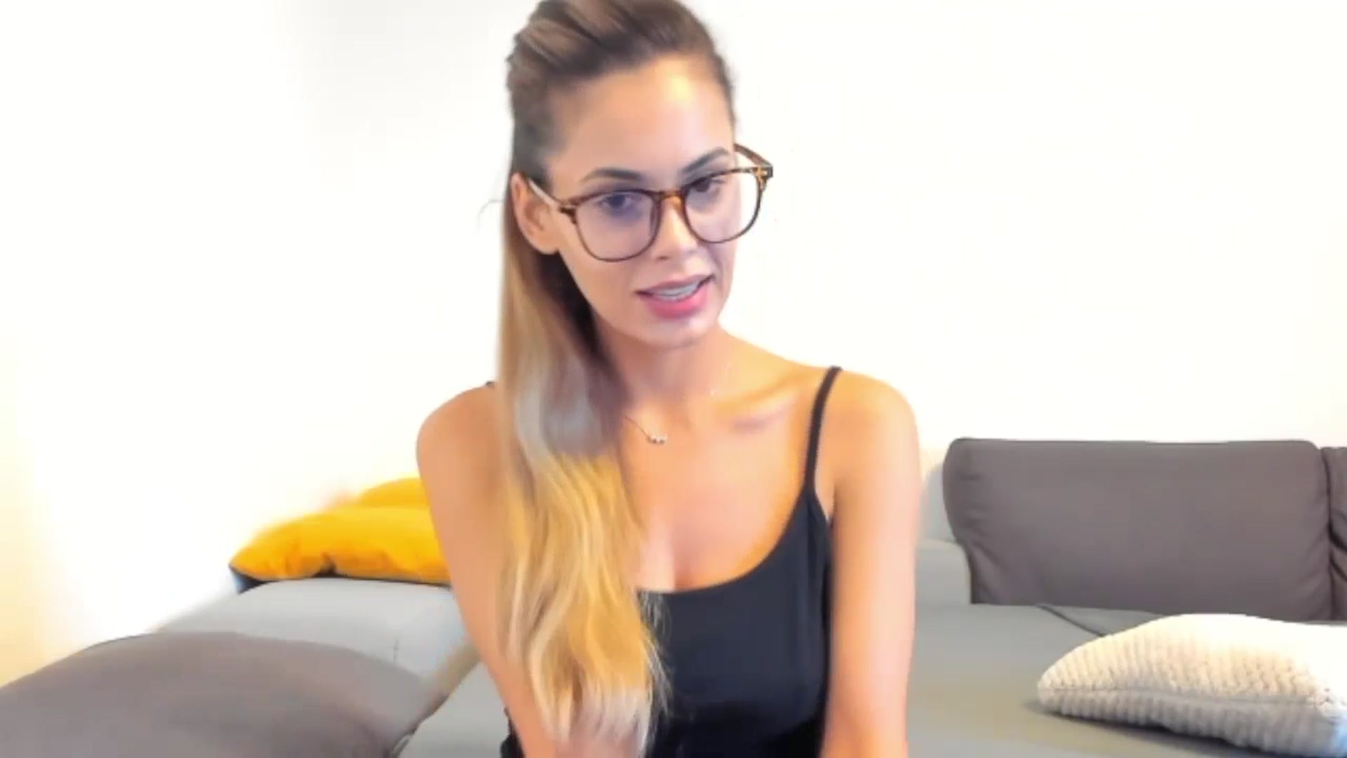 Gallery image thumbnail from Tweety_'s myfreecams stream on, 10/10/2025, 14:15 image 2 of 20