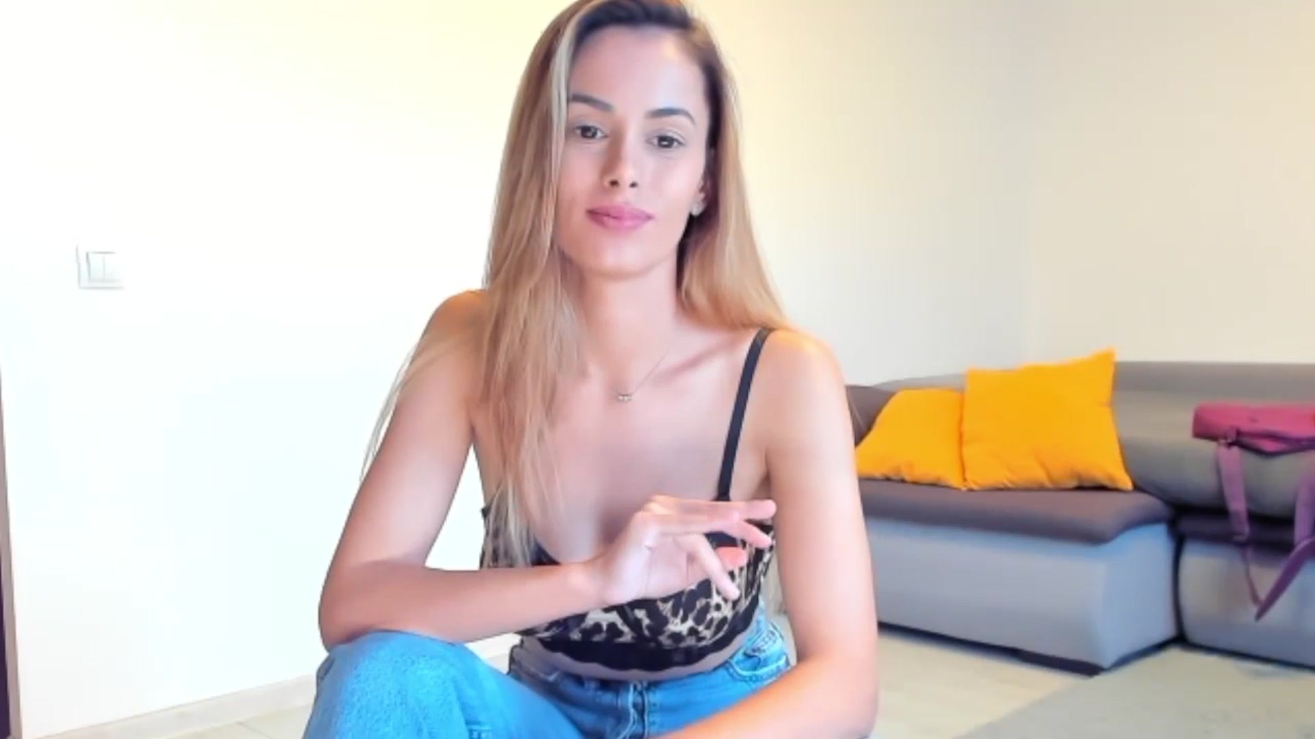 Gallery image thumbnail from Tweety_'s myfreecams stream on, 10/24/2025, 14:47 image 3 of 20