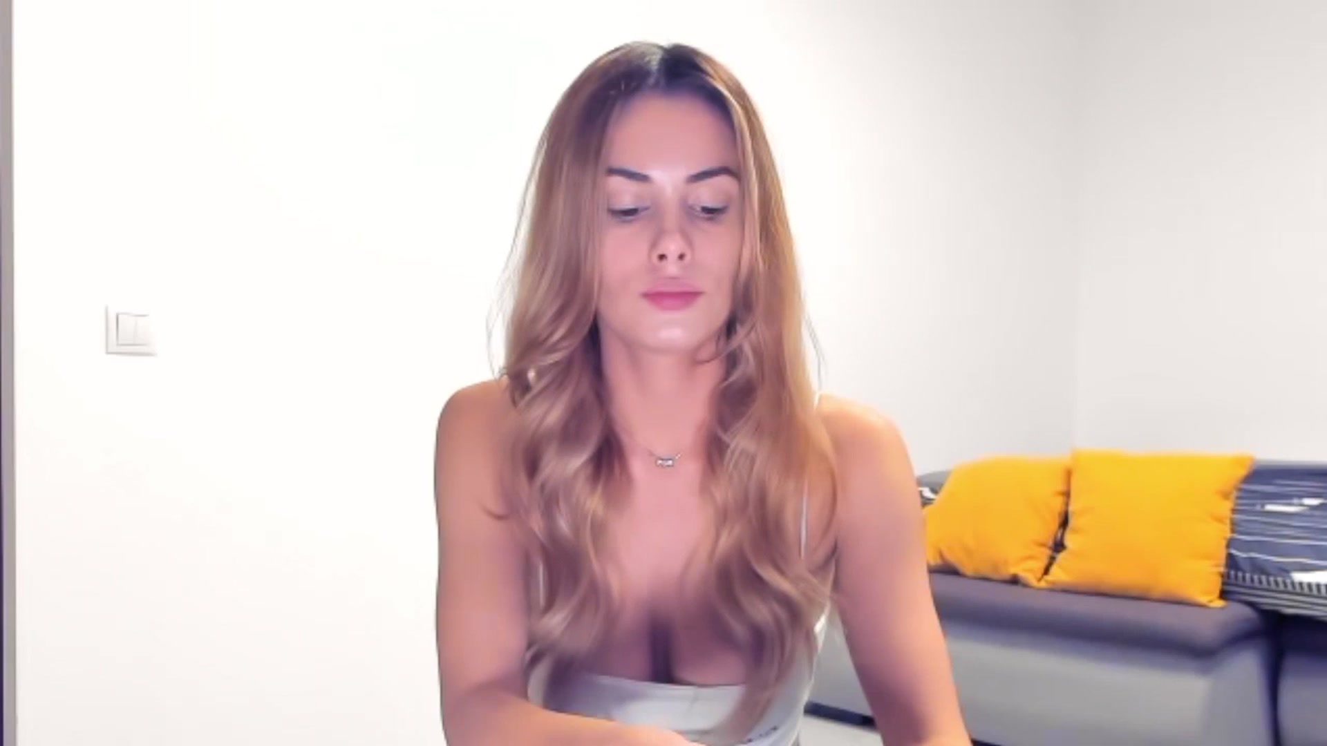 Gallery image thumbnail from Tweety_'s myfreecams stream on, 11/01/2025, 15:42 image 3 of 20