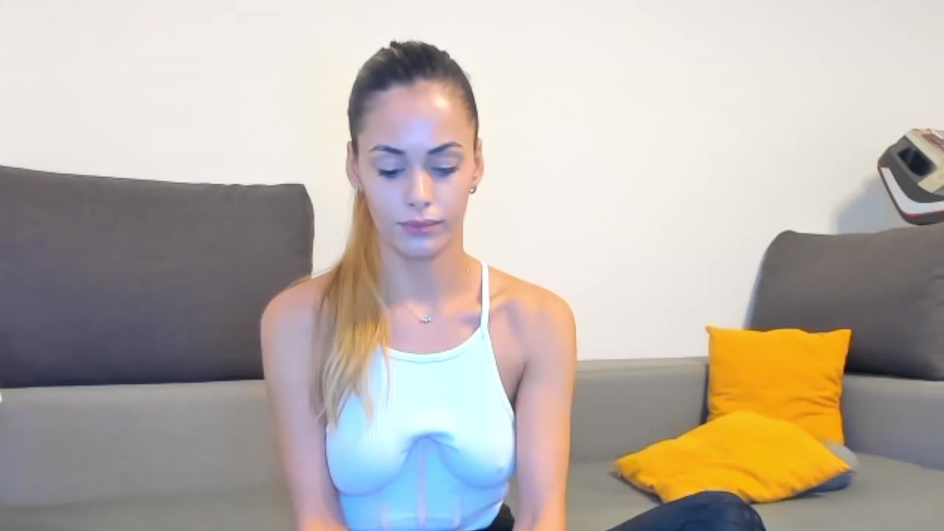 Gallery image thumbnail from Tweety_'s myfreecams stream on, 11/29/2025, 17:09 image 12 of 20