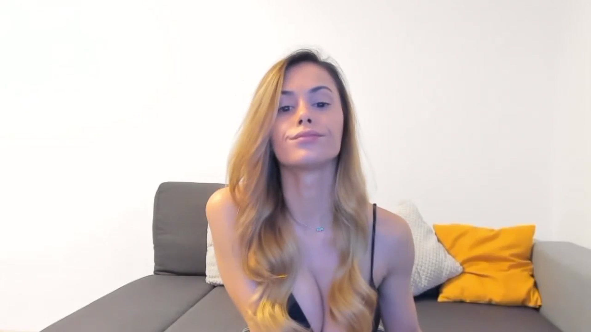 Gallery image thumbnail from Tweety_'s myfreecams stream on, 01/07/2026, 17:52 image 3 of 20