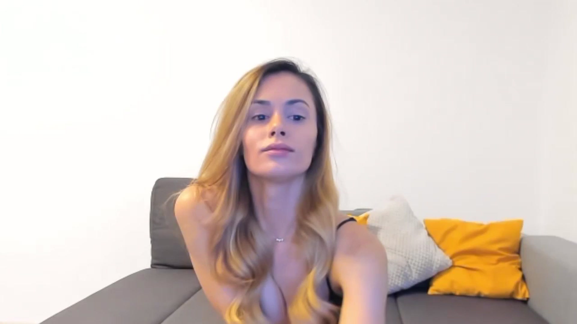 Gallery image thumbnail from Tweety_'s myfreecams stream on, 01/07/2026, 17:52 image 1 of 20
