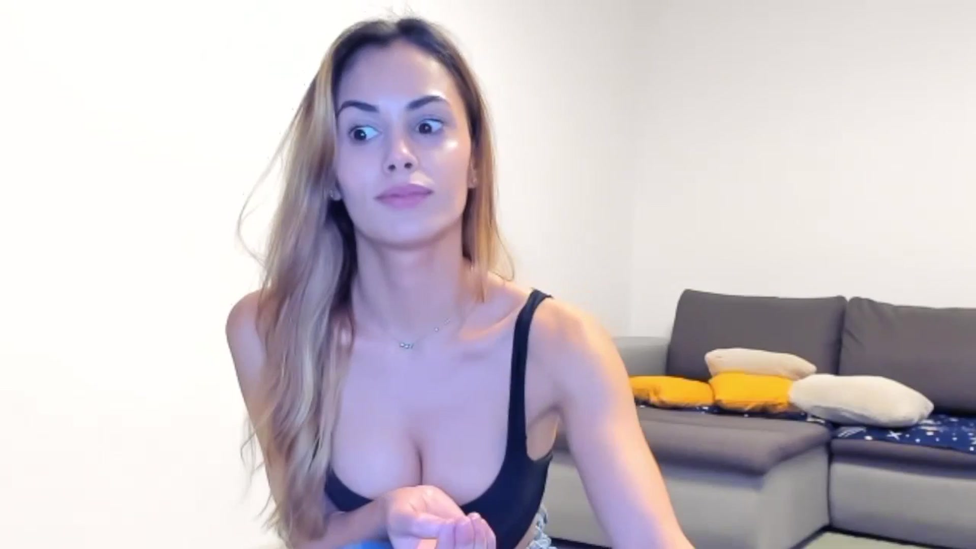 Gallery image thumbnail from Tweety_'s myfreecams stream on, 01/09/2026, 19:31 image 19 of 20