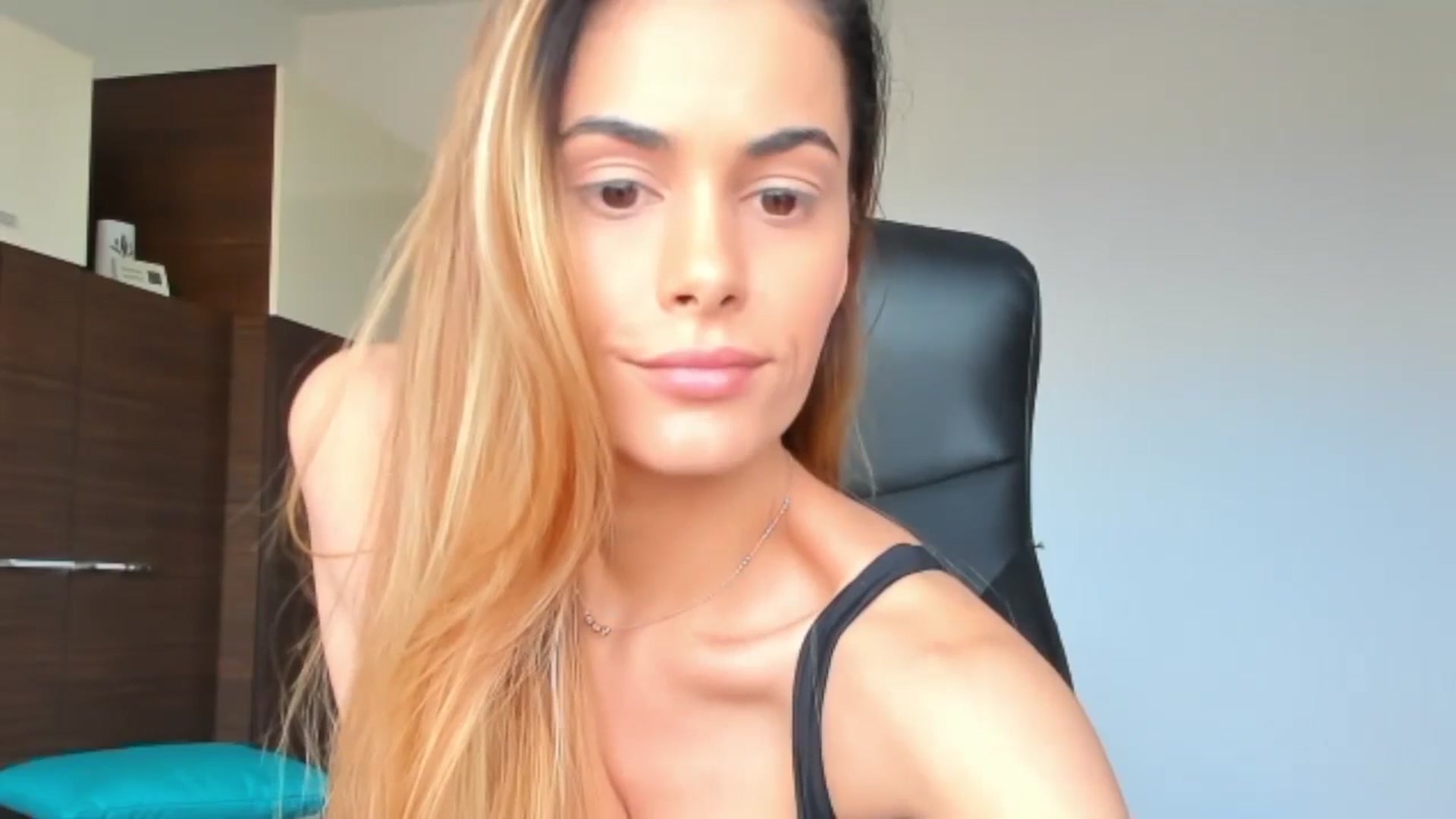 Gallery image thumbnail from Tweety_'s myfreecams stream on, 02/24/2026, 13:18 image 16 of 20