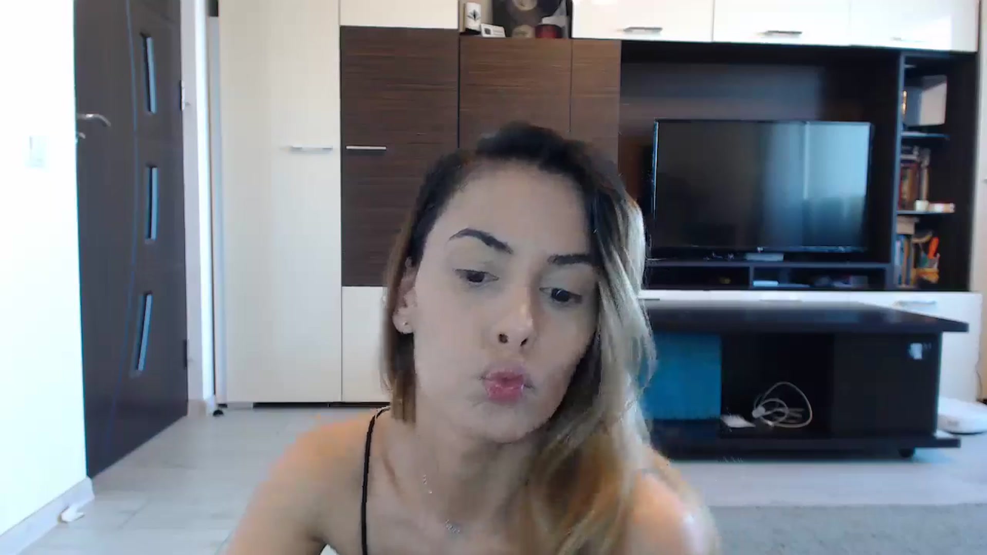 Gallery image thumbnail from Tweety_'s myfreecams stream on, 03/16/2026, 14:57 image 14 of 20
