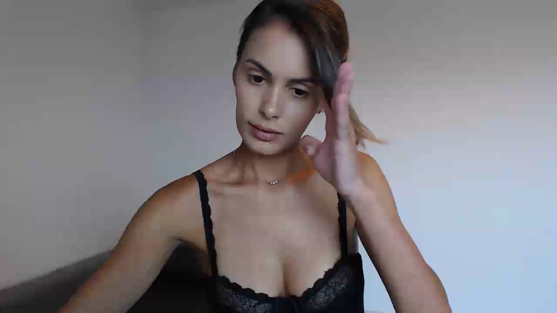 Gallery image thumbnail from Tweety_'s myfreecams stream on, 08/06/2026, 14:10 image 1 of 20