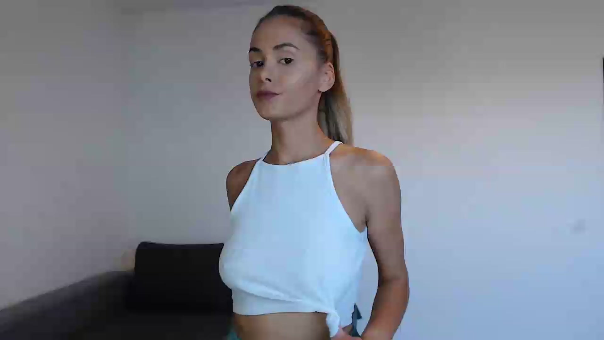 Gallery image thumbnail from Tweety_'s myfreecams stream on, 08/11/2026, 12:24 image 8 of 20