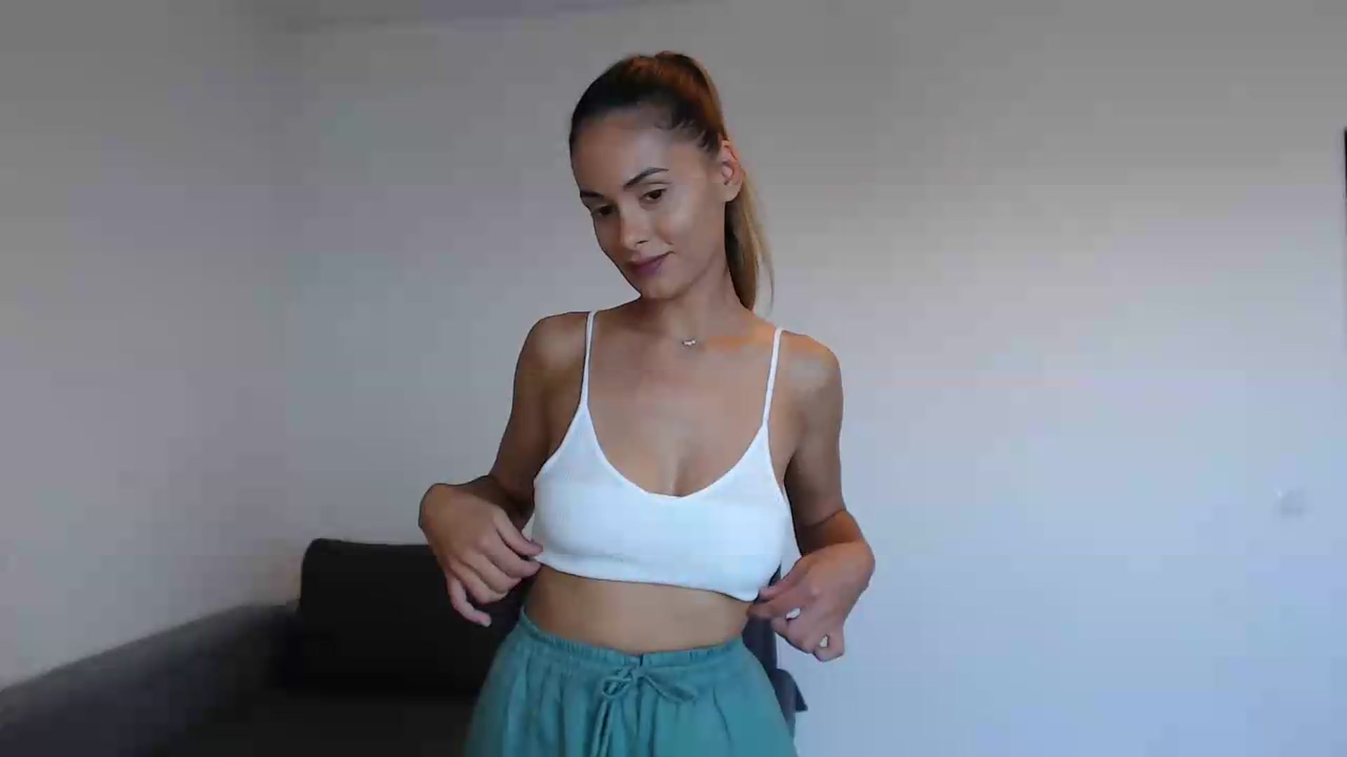 Gallery image thumbnail from Tweety_'s myfreecams stream on, 08/11/2026, 13:49 image 8 of 20