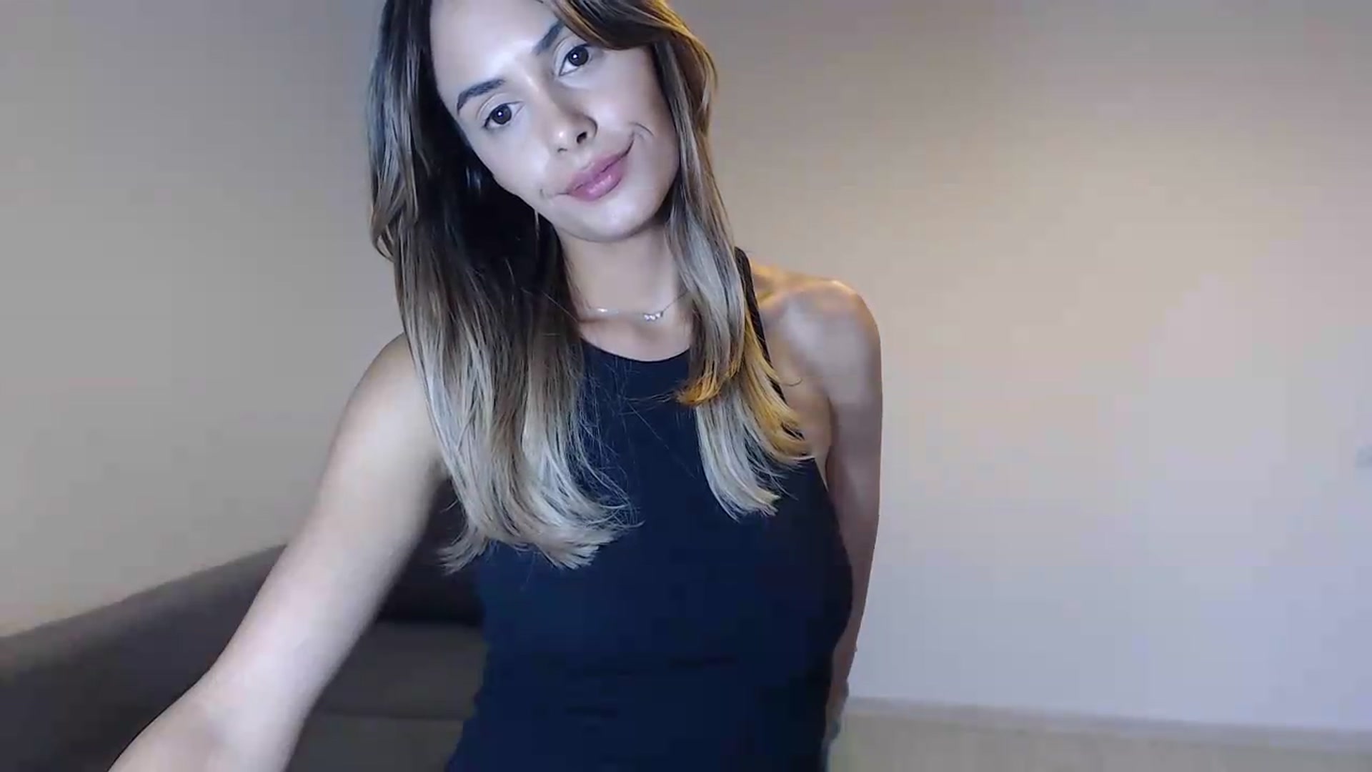 Gallery image thumbnail from Tweety_'s myfreecams stream on, 08/15/2026, 17:27 image 18 of 20