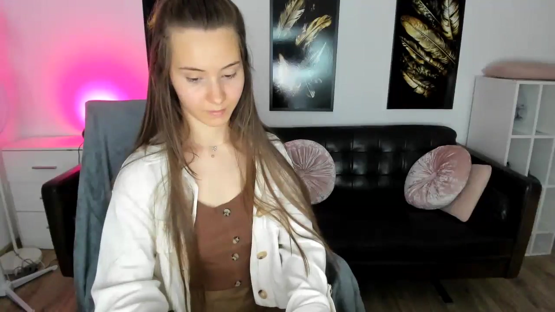 Gallery image thumbnail from TwilightSpark's myfreecams stream on, 07/27/2024, 24:46 image 13 of 20