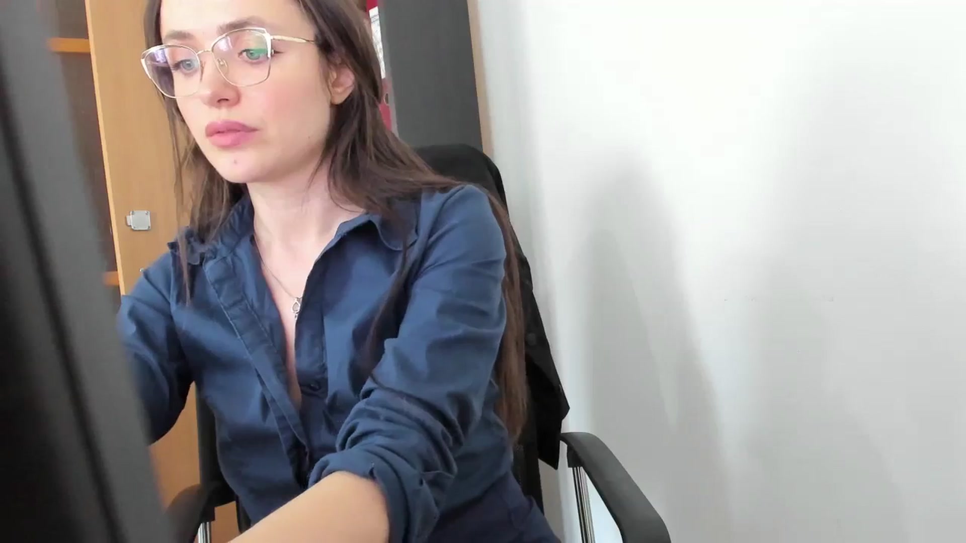 Gallery image thumbnail from Twinkle_Fire's myfreecams stream on, 04/09/2024, 12:39 image 7 of 20