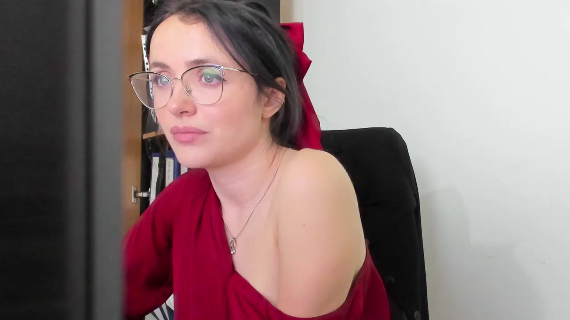 Gallery image thumbnail from Twinkle_Fire's myfreecams stream on, 05/29/2024, 19:05 image 1 of 20